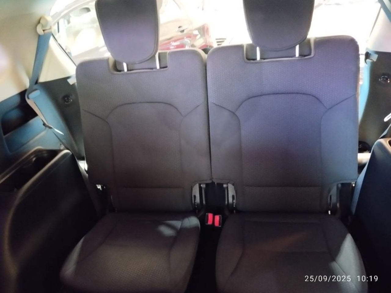 Kia Carens - 18