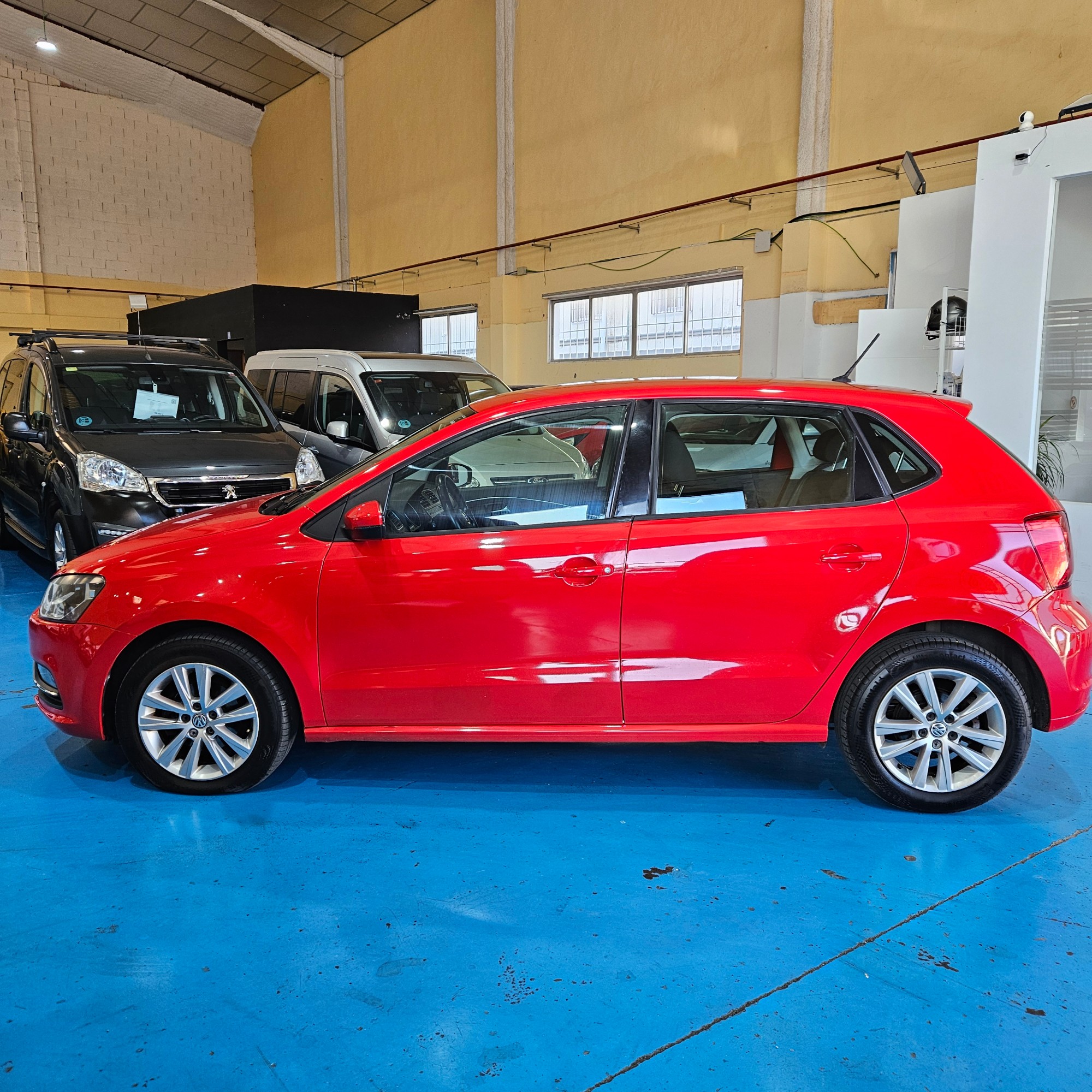 Volkswagen Polo - 4
