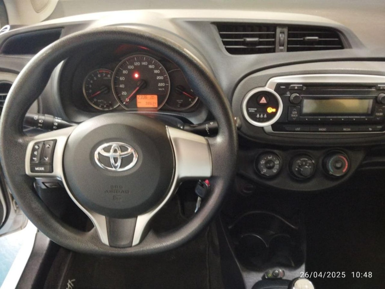 Toyota Yaris - 10