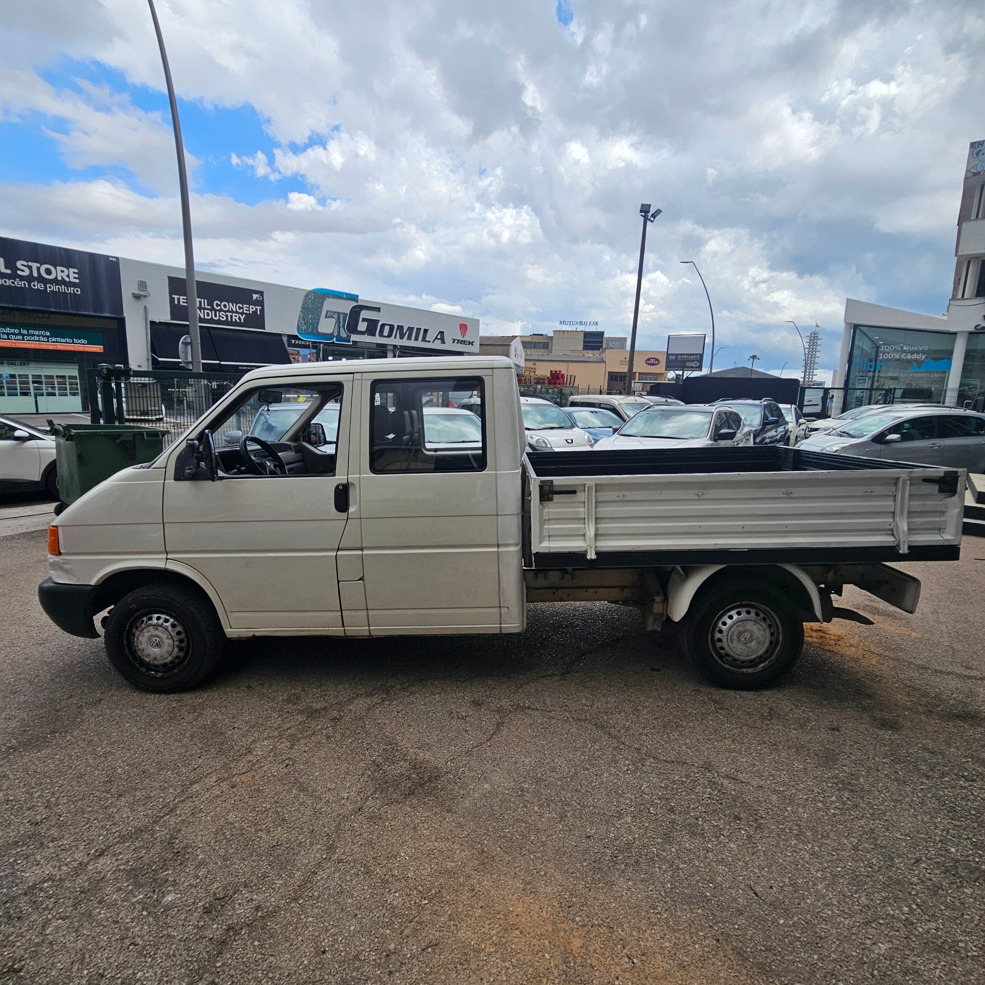 Volkswagen Transporter - 4