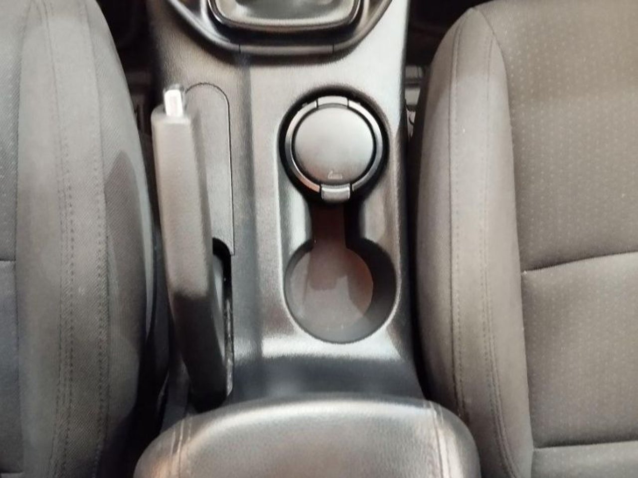 Kia Carens - 22