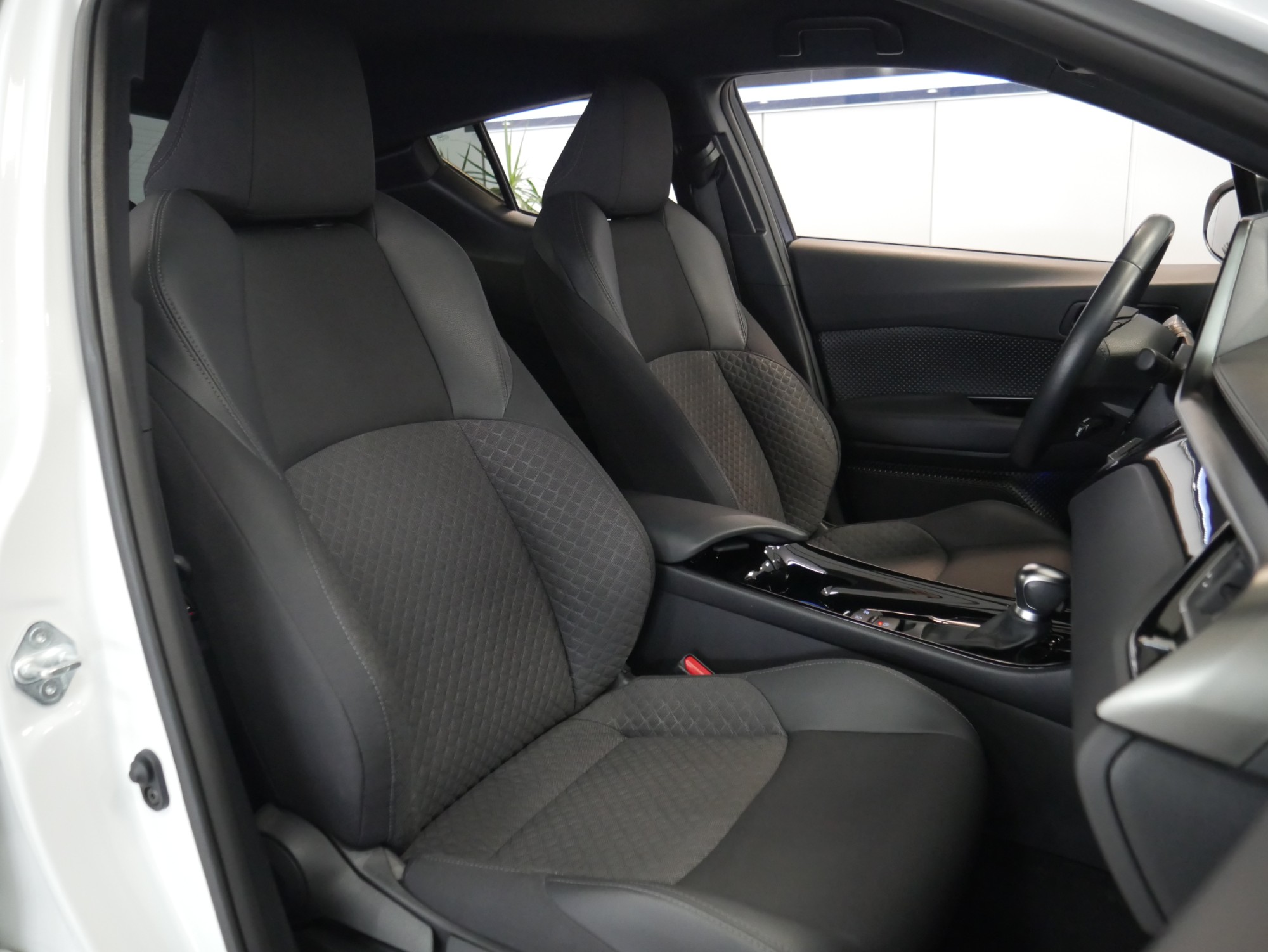 toyota chr