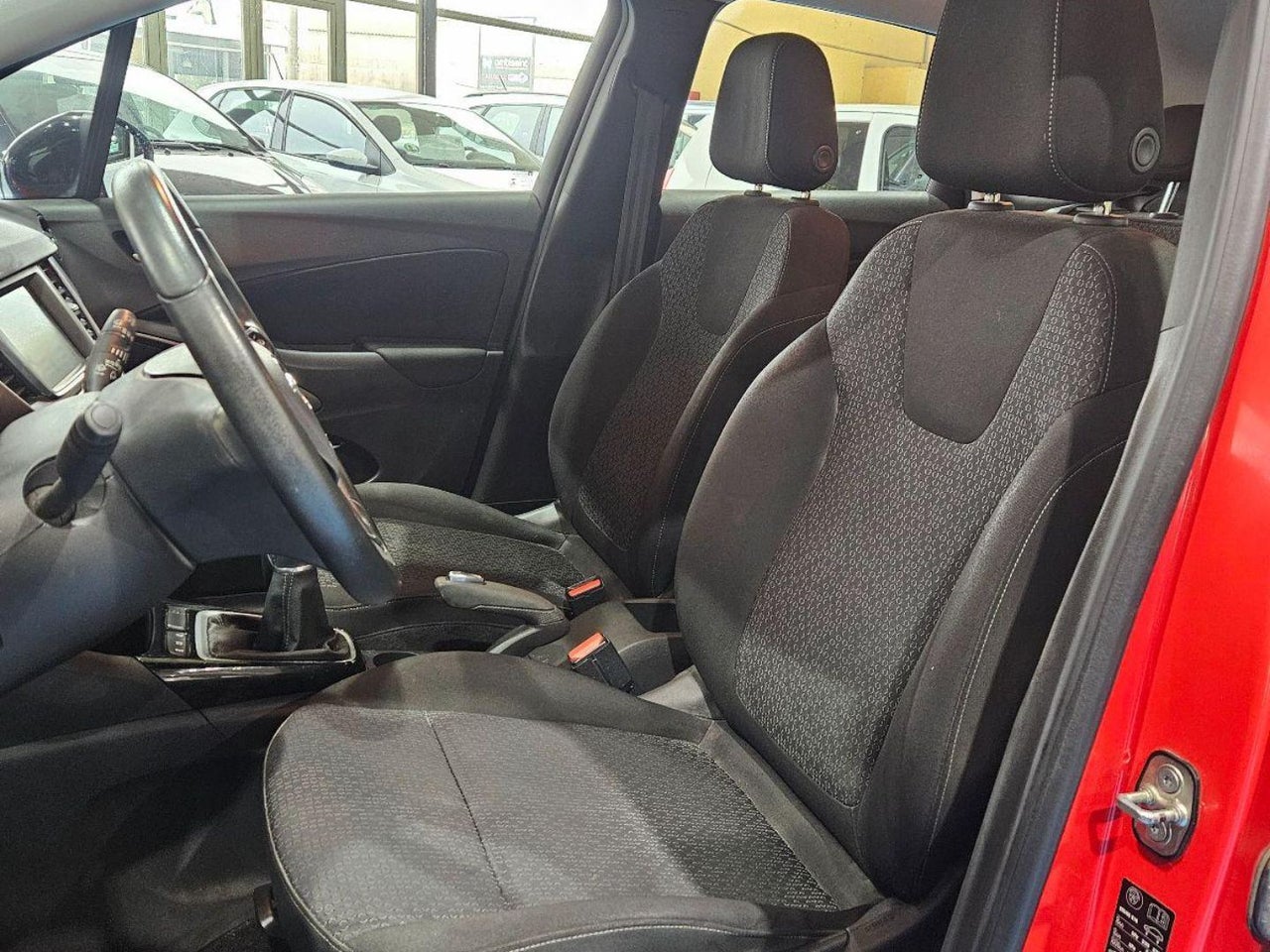 Opel Crossland X - 13