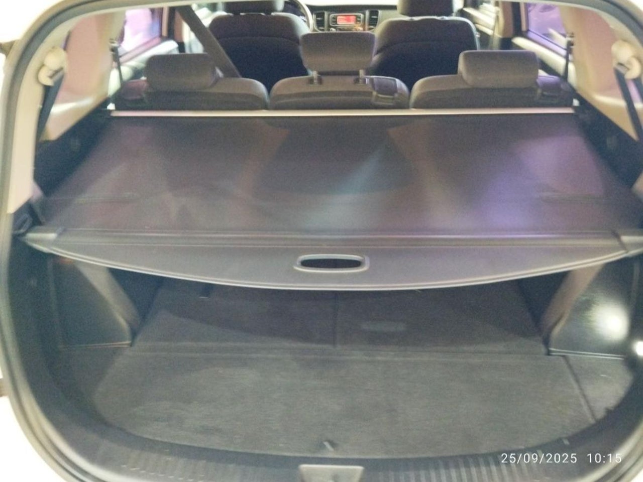 Kia Carens - 10