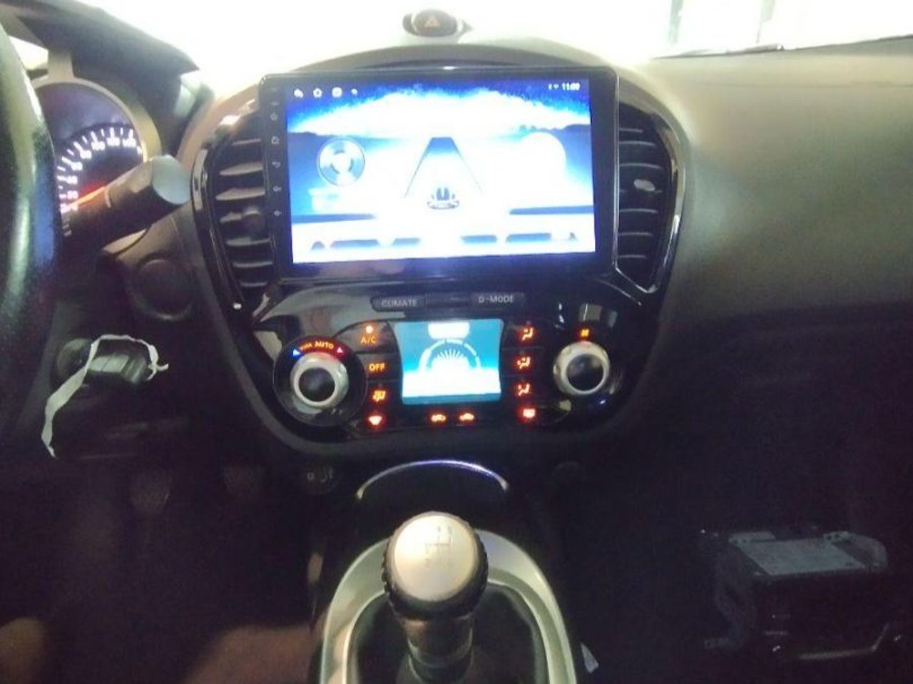 Nissan JUKE - 12