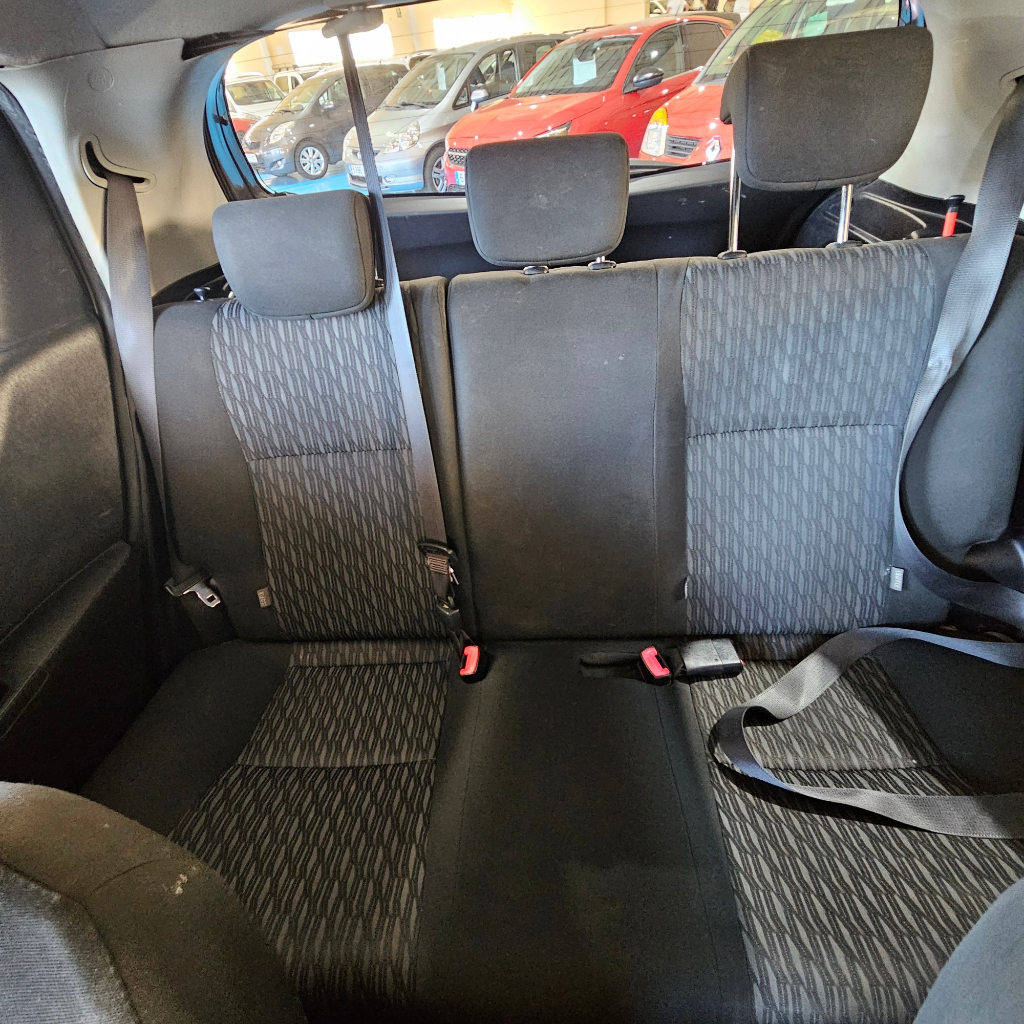 Toyota Yaris - 16