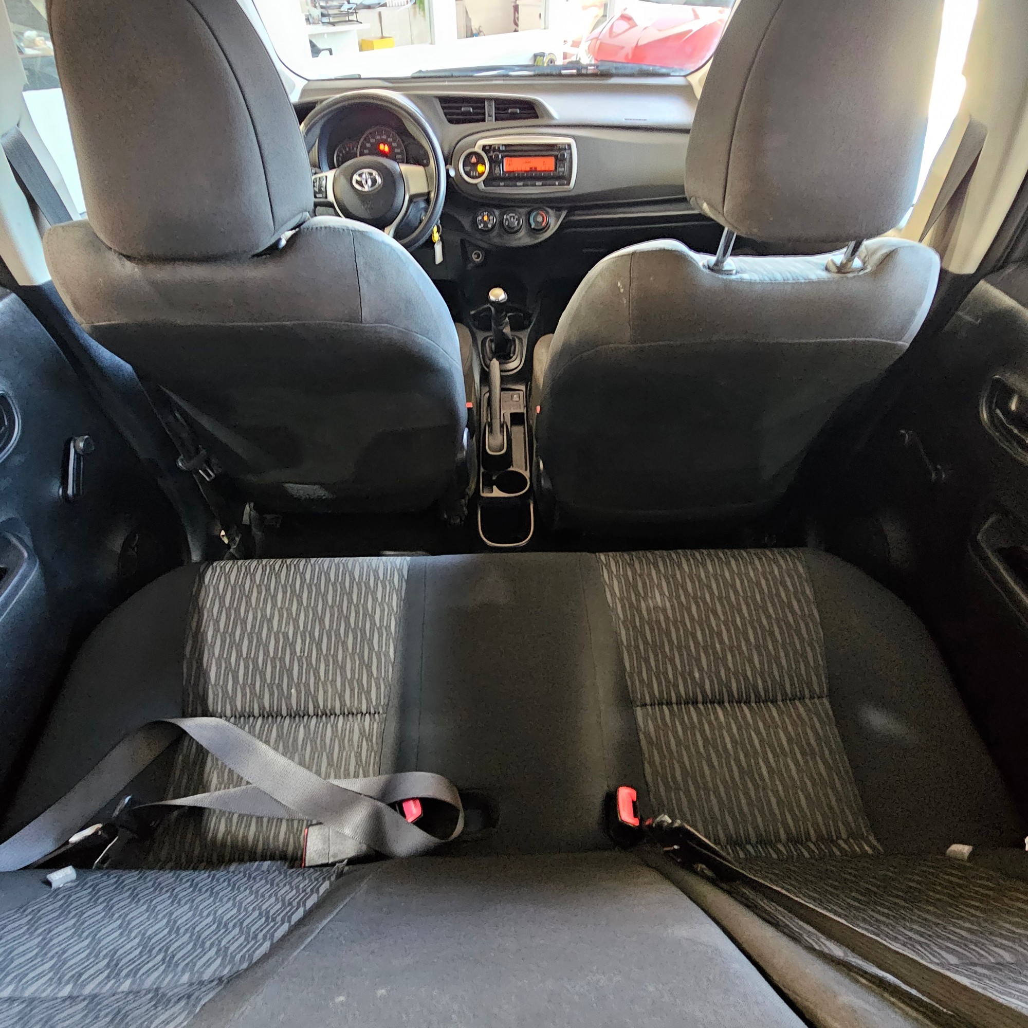 Toyota Yaris - 10