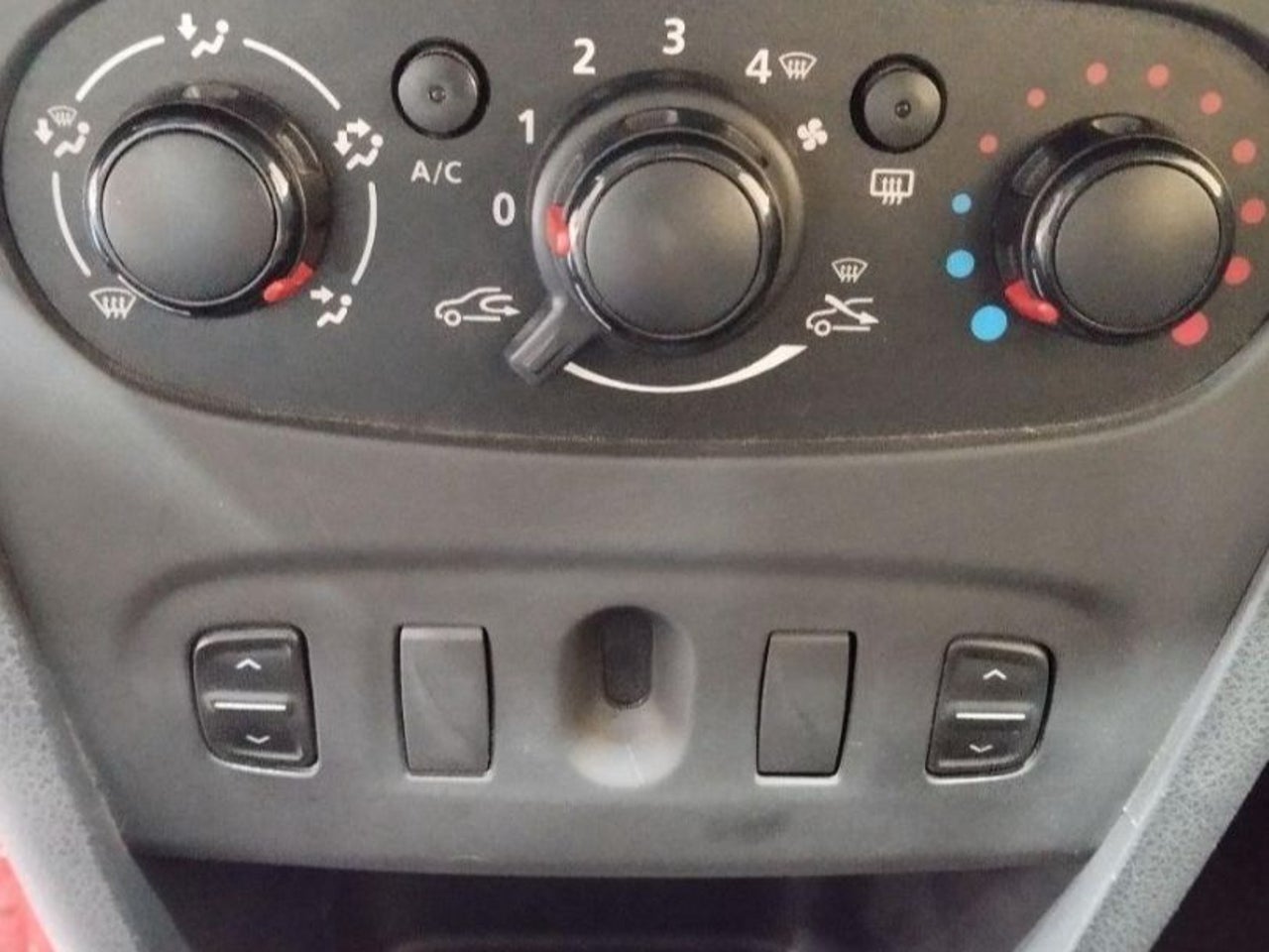 Dacia Logan - 8