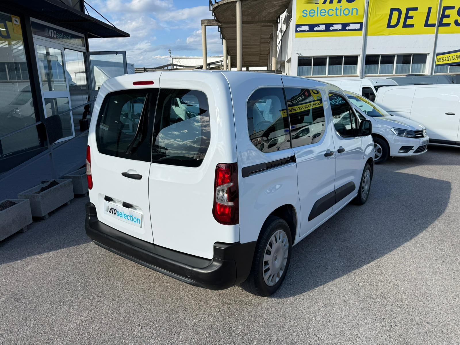 Imatge del vehicle 4