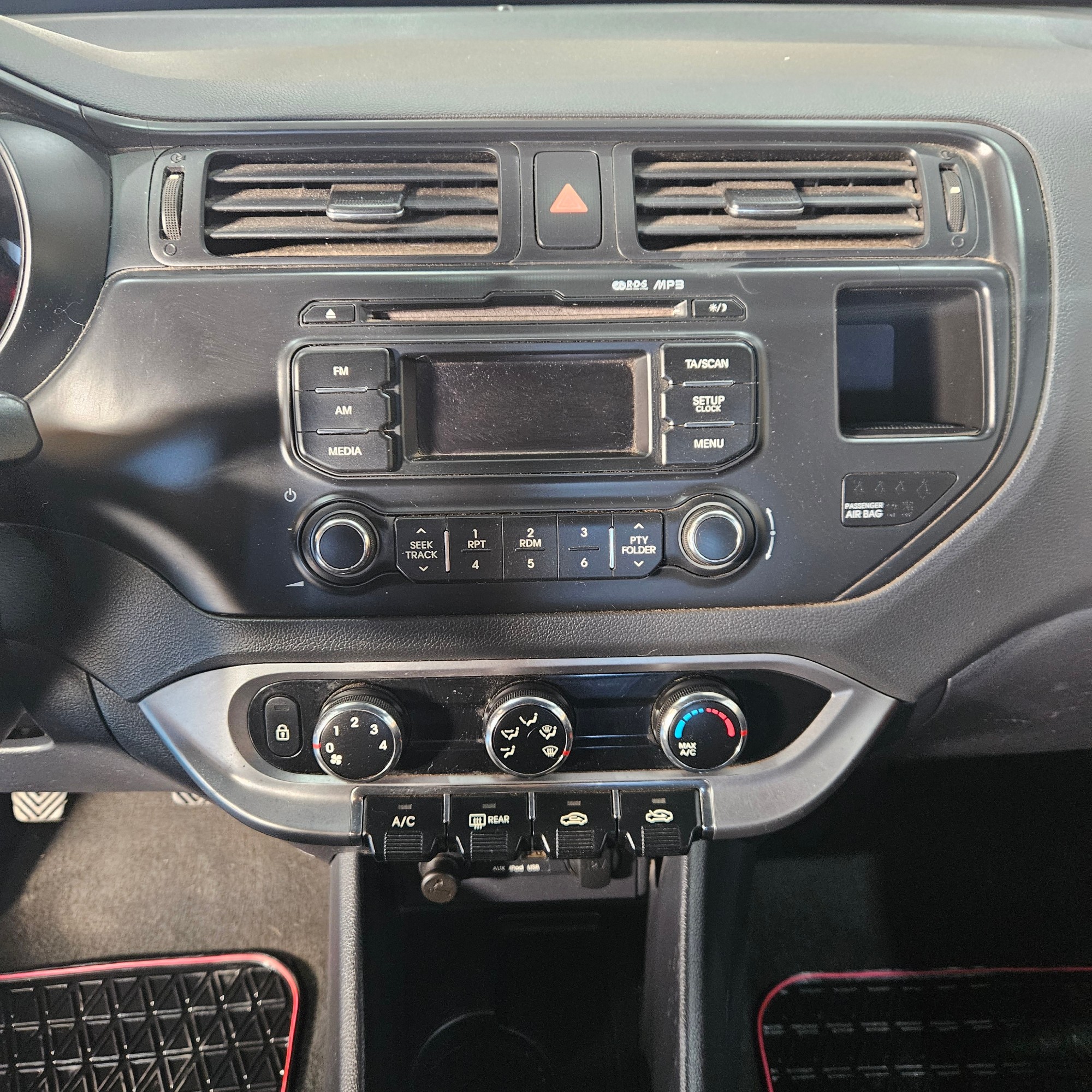 Kia Rio - 14