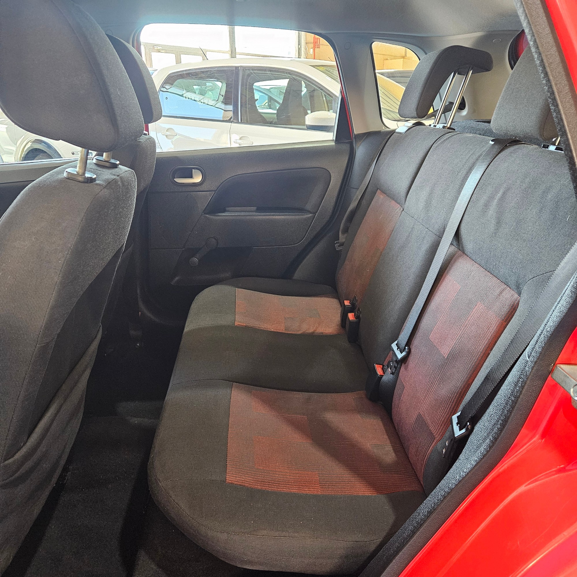 Ford Fiesta - 8