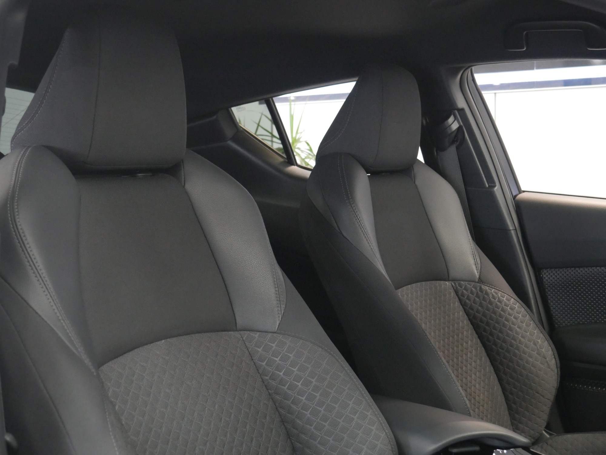toyota chr