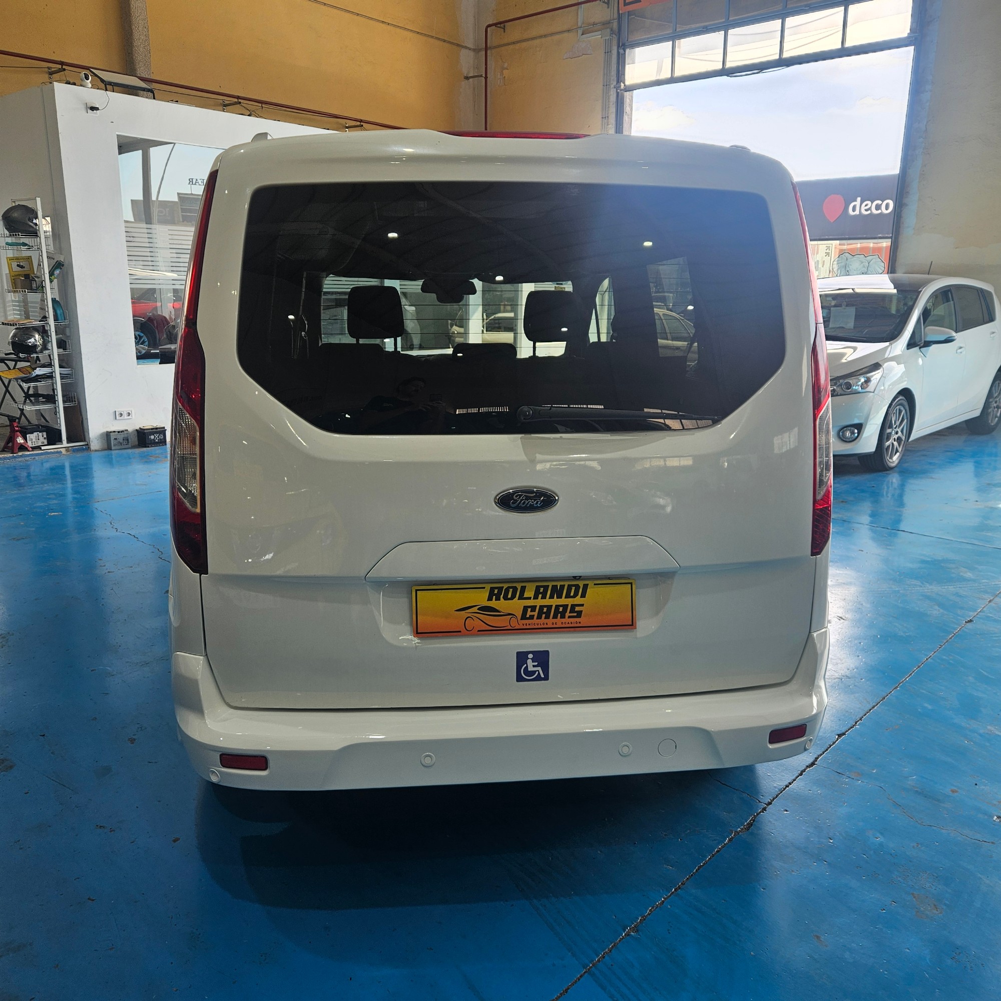 Ford Tourneo Connect - 8