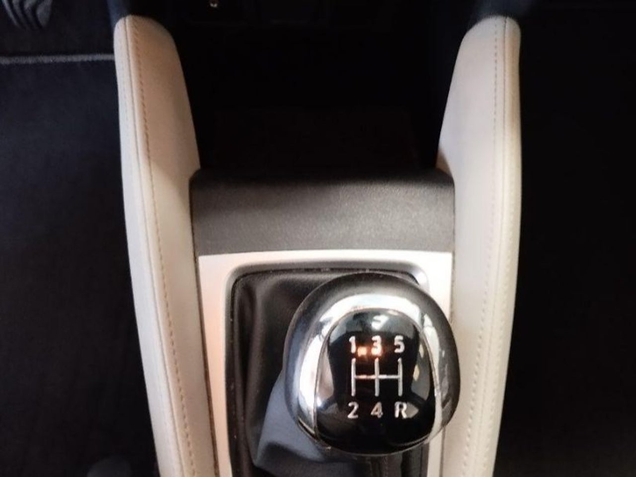 Nissan Micra - 15