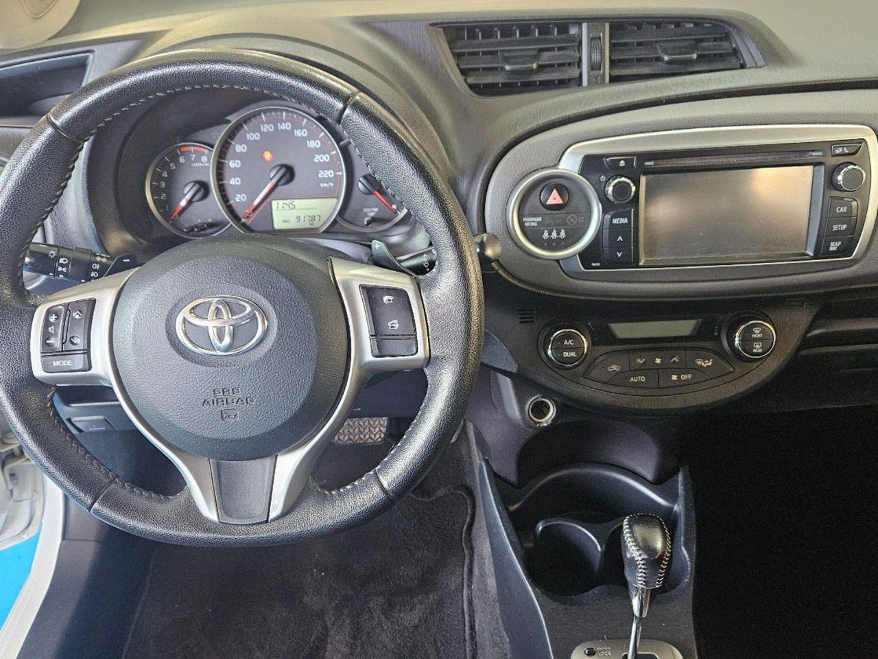 Toyota Yaris - 14
