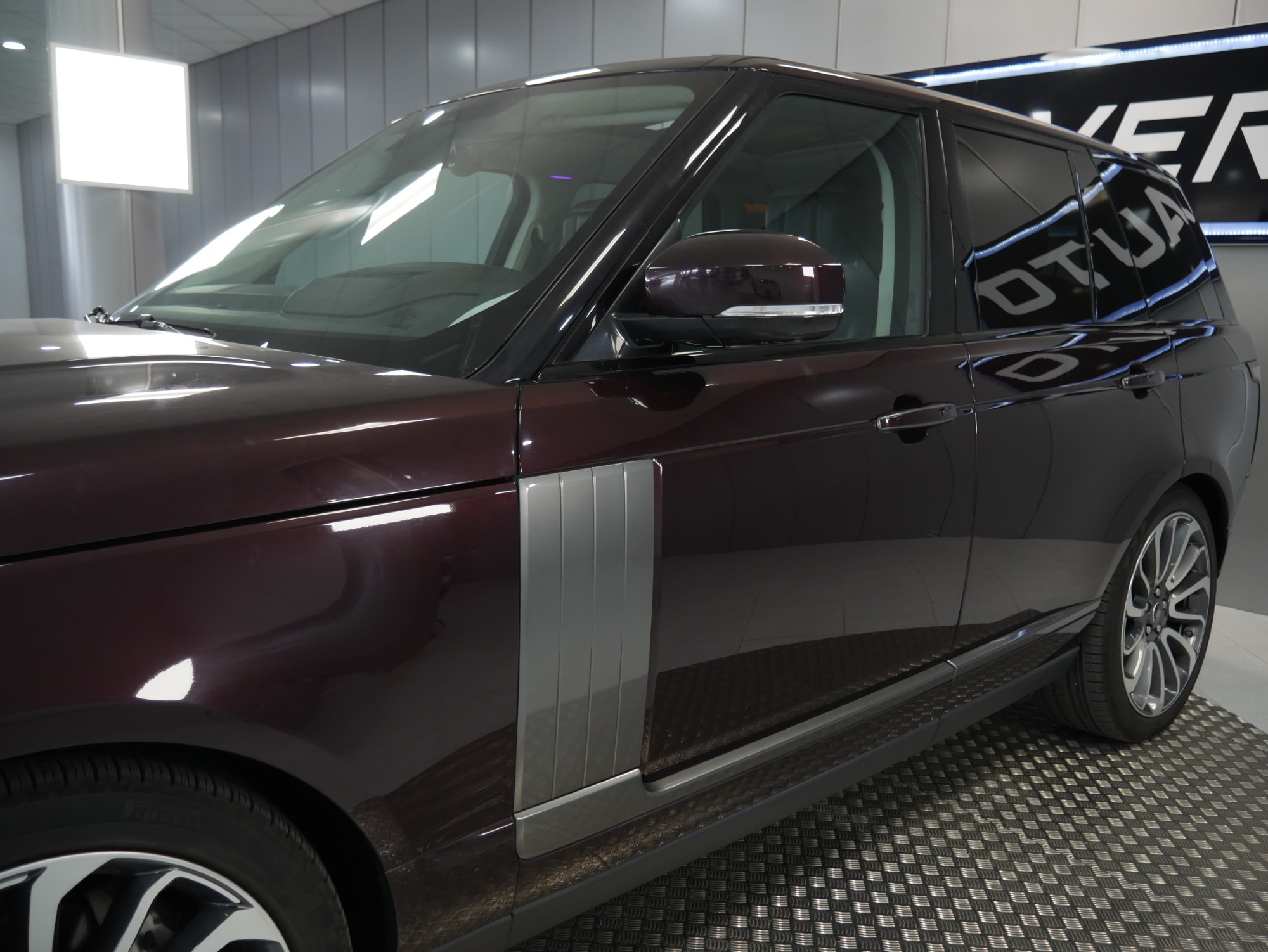 LANDROVER RANGE ROVER