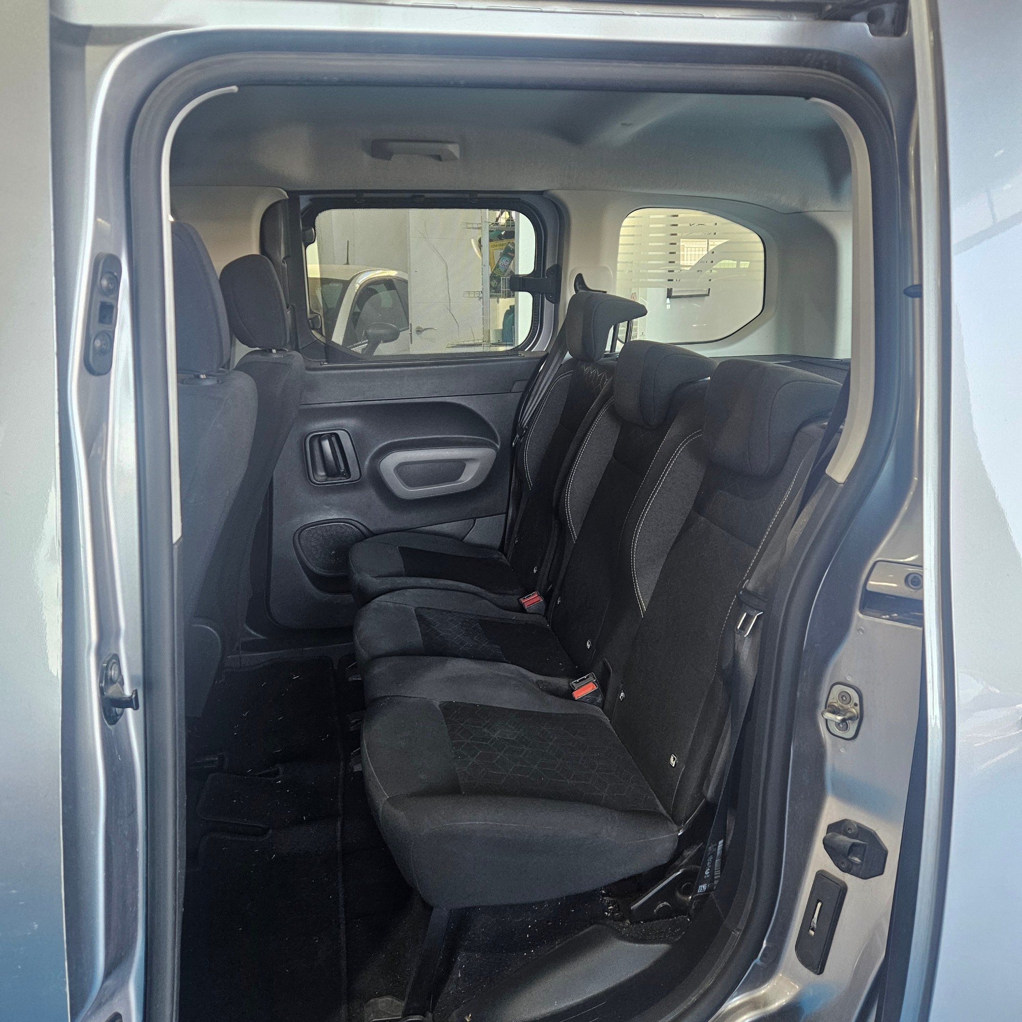 Peugeot Rifter - 8