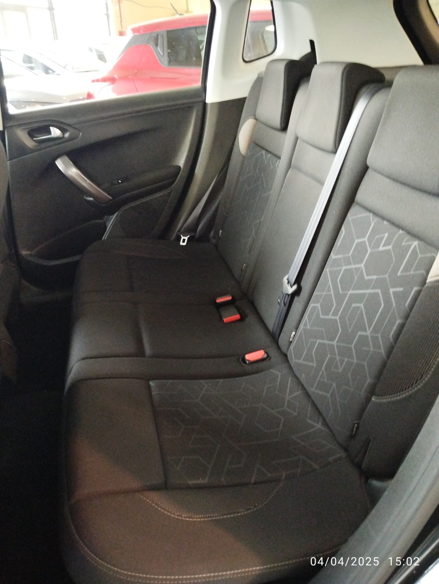 Peugeot 2008 - 9