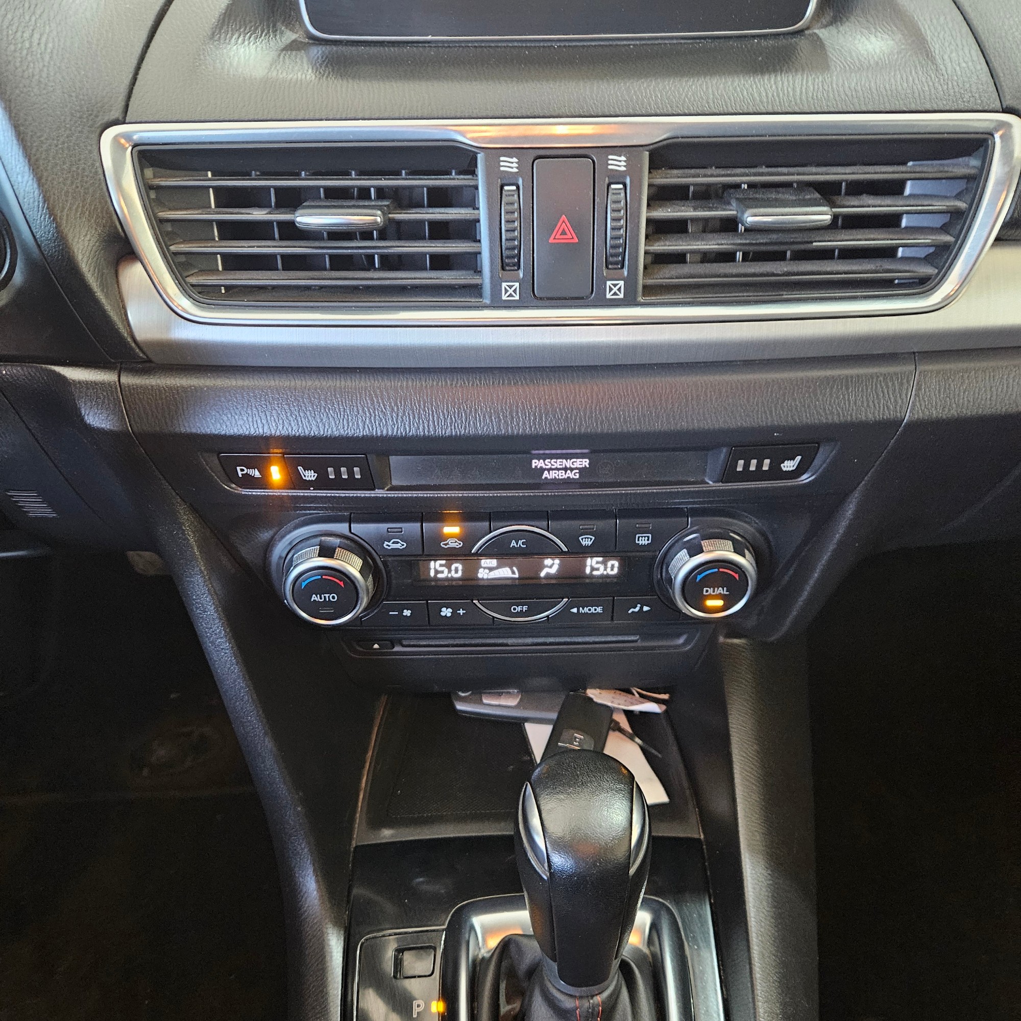 Mazda Mazda3 - 19