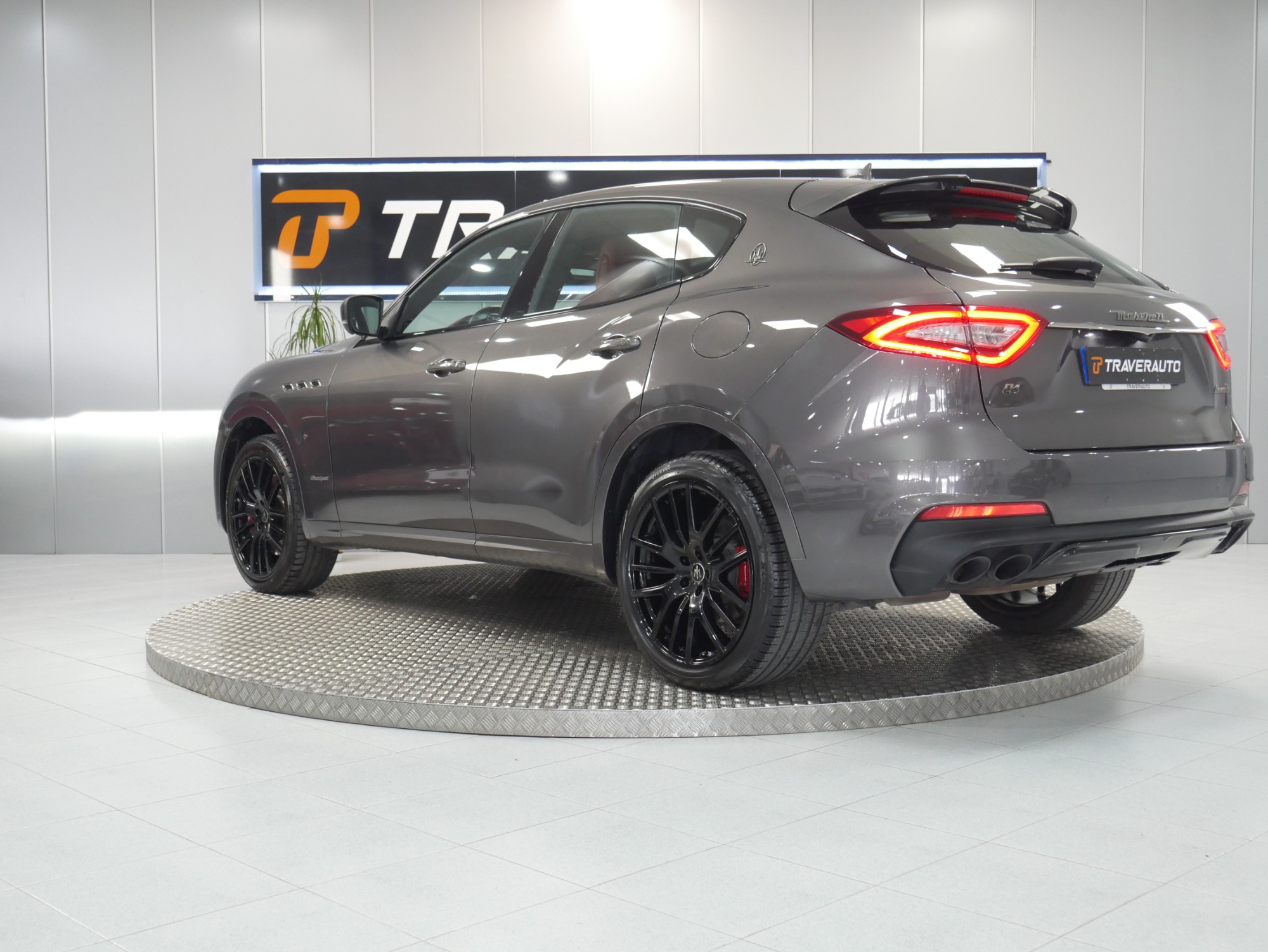 maserati levante