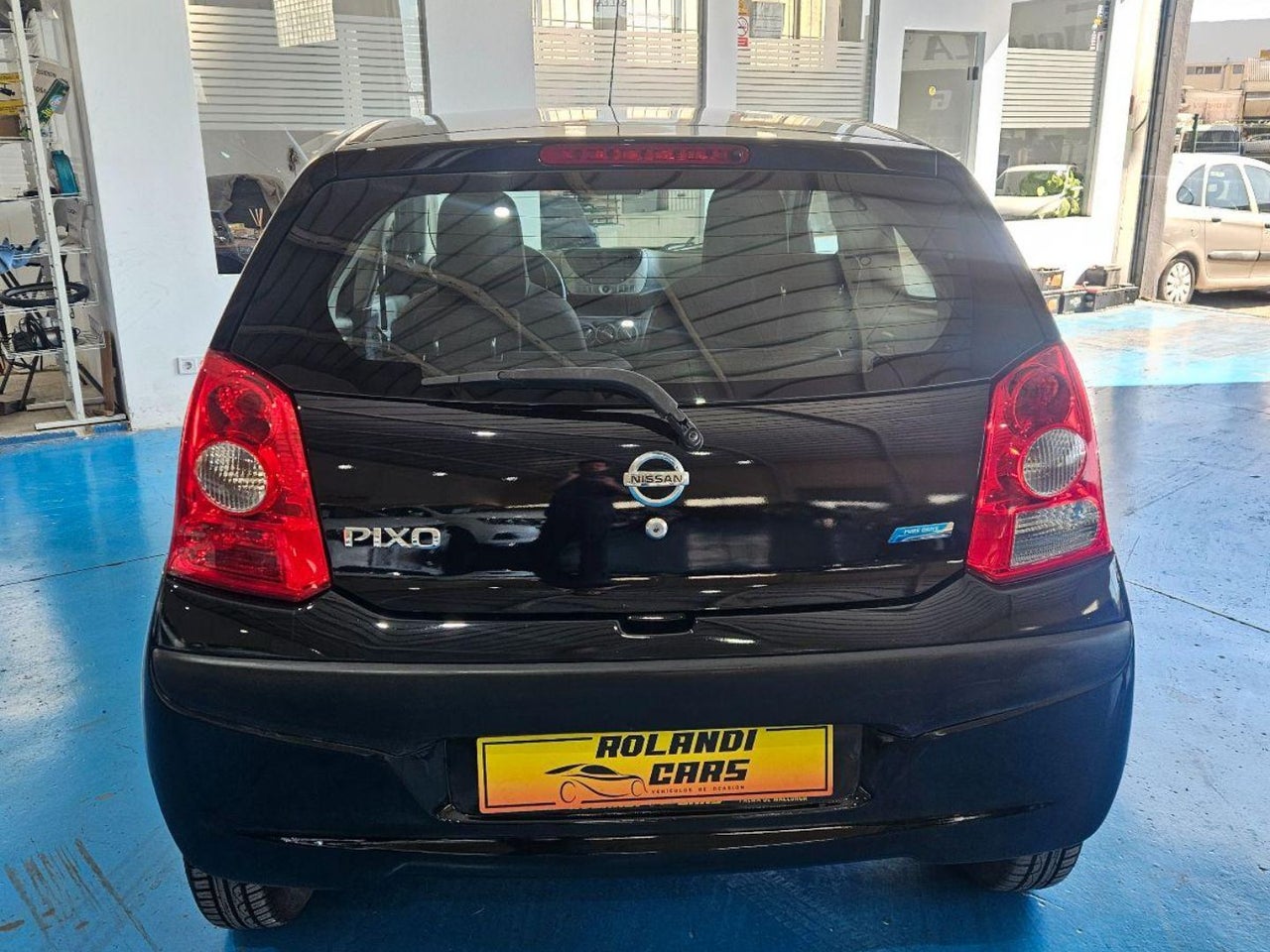 Nissan Pixo - 4