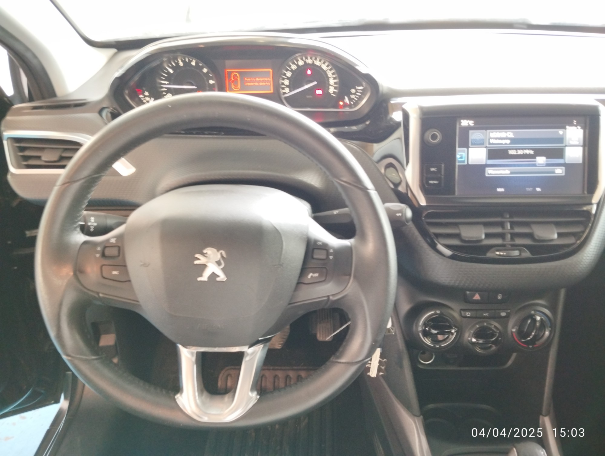 Peugeot 2008 - 13