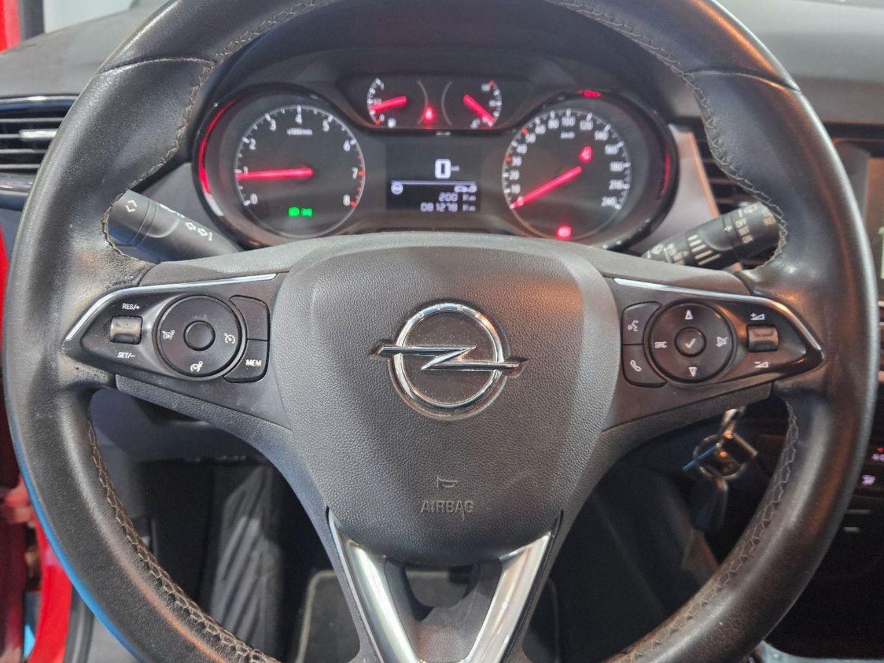 Opel Crossland X - 18