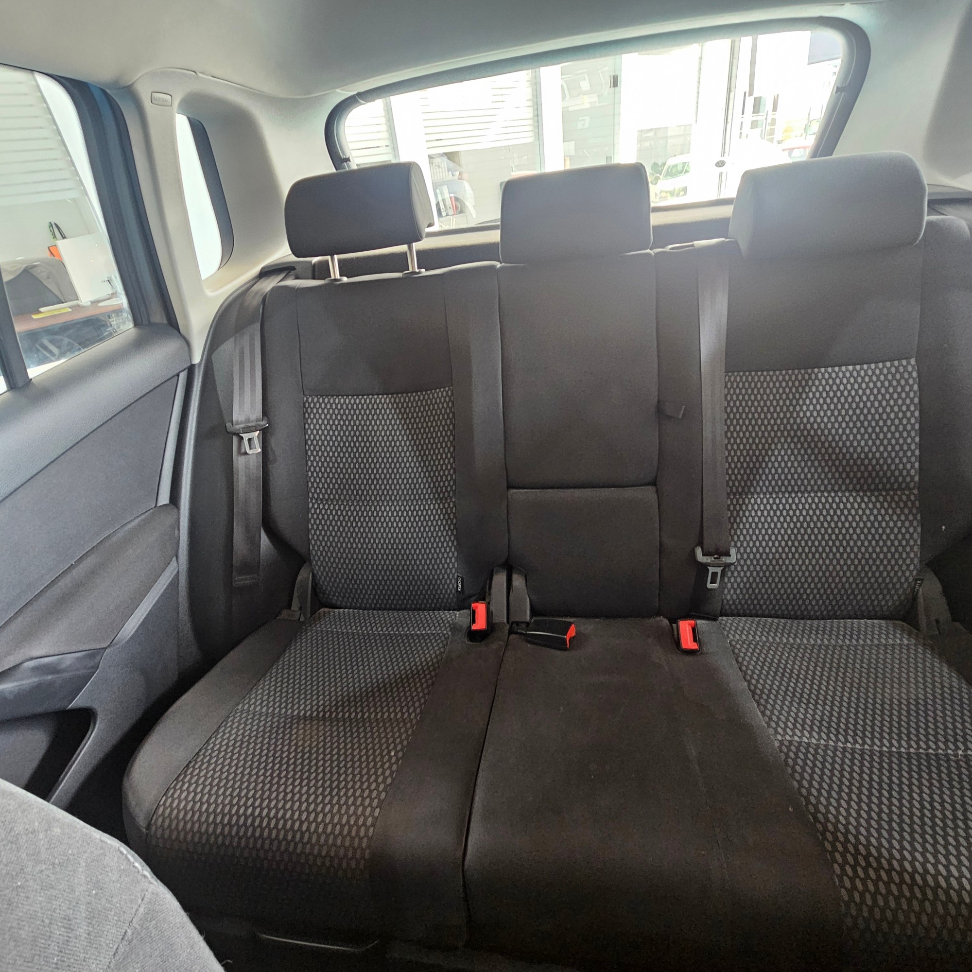 Volkswagen Tiguan - 13