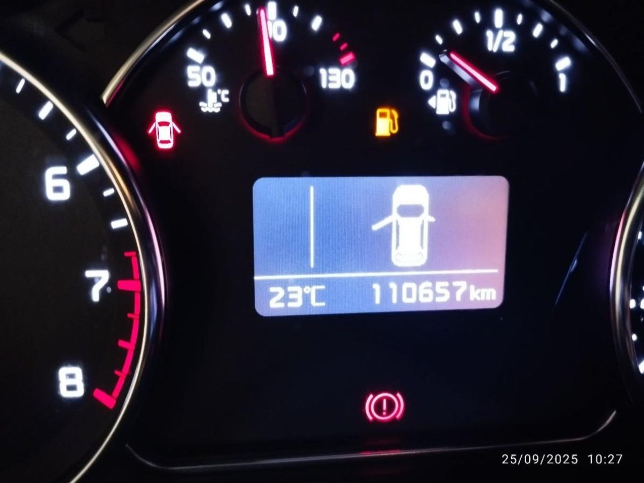 Kia Carens - 25