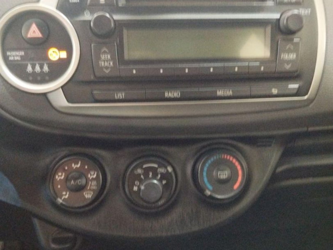 Toyota Yaris - 11