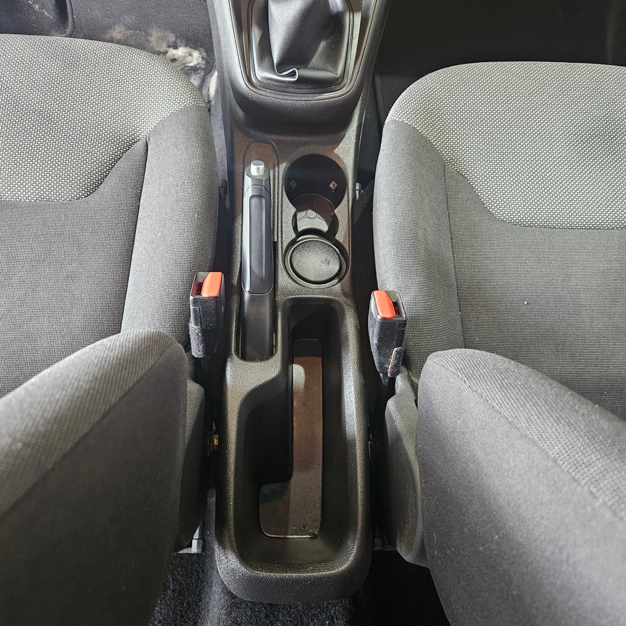Ford Transit Courier - 18