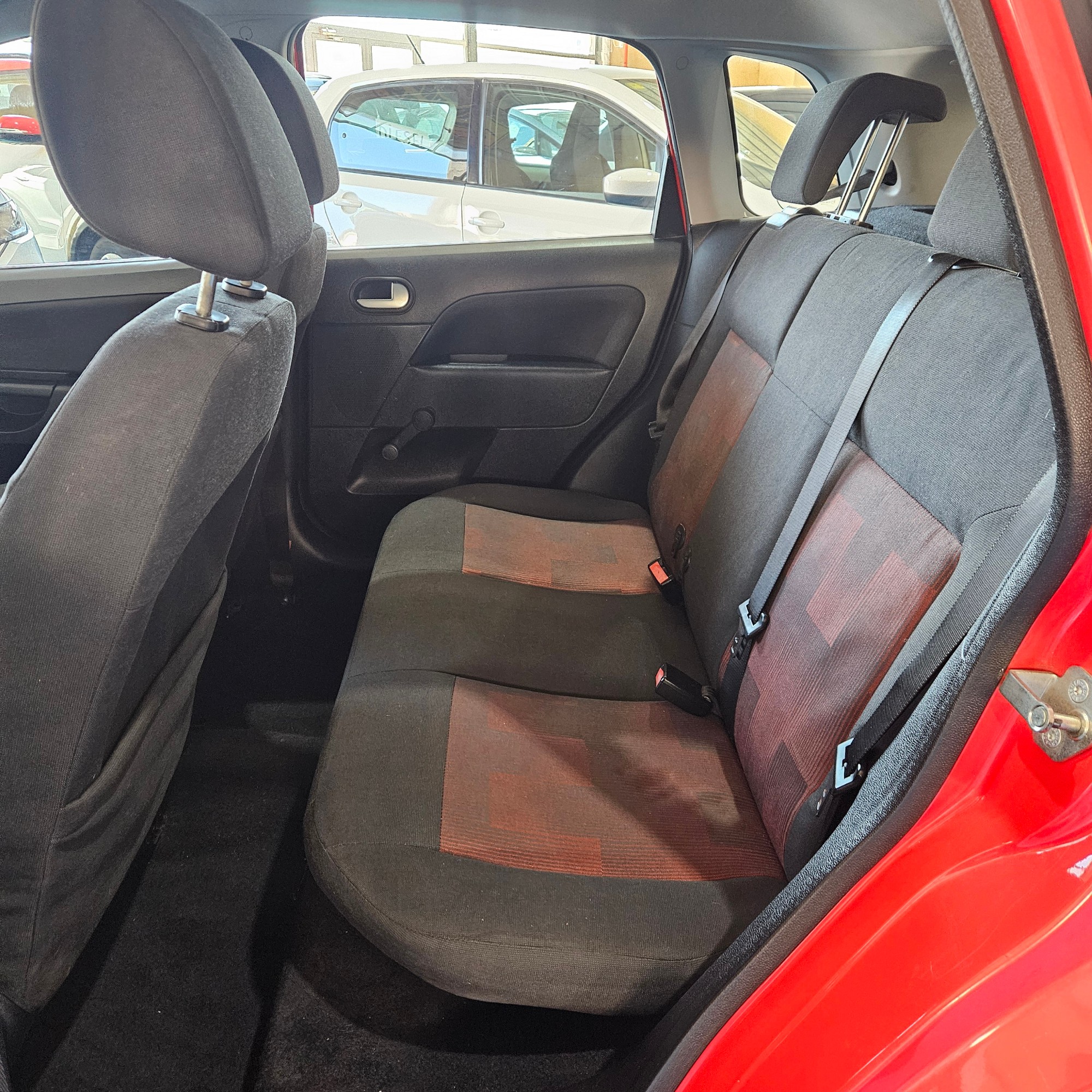Ford Fiesta - 9