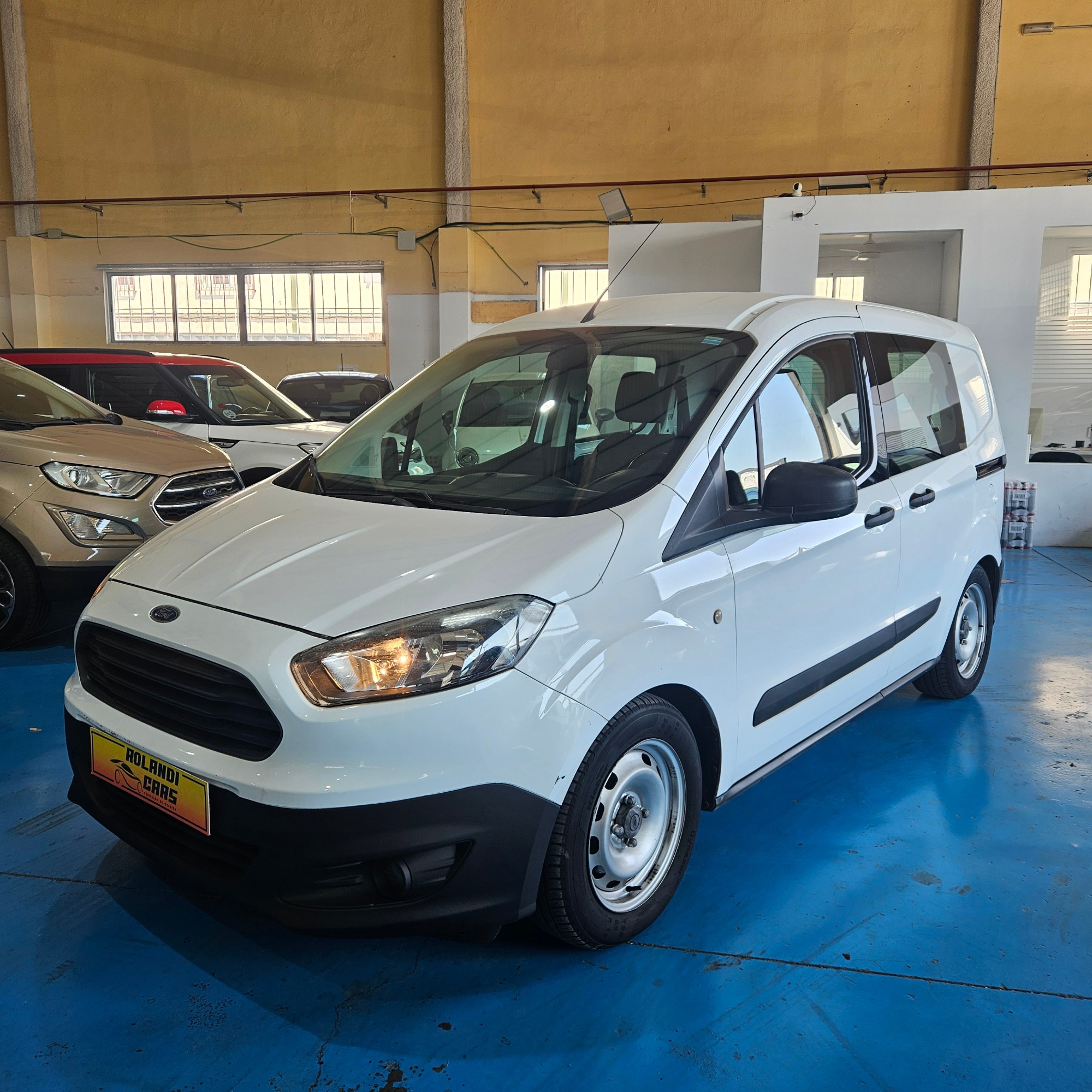 Ford Transit Courier - 3