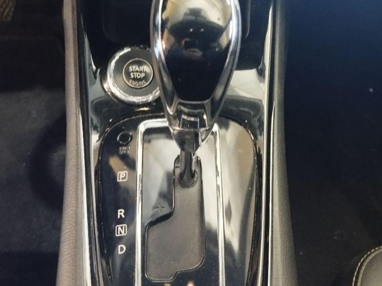 Nissan PULSAR - 13