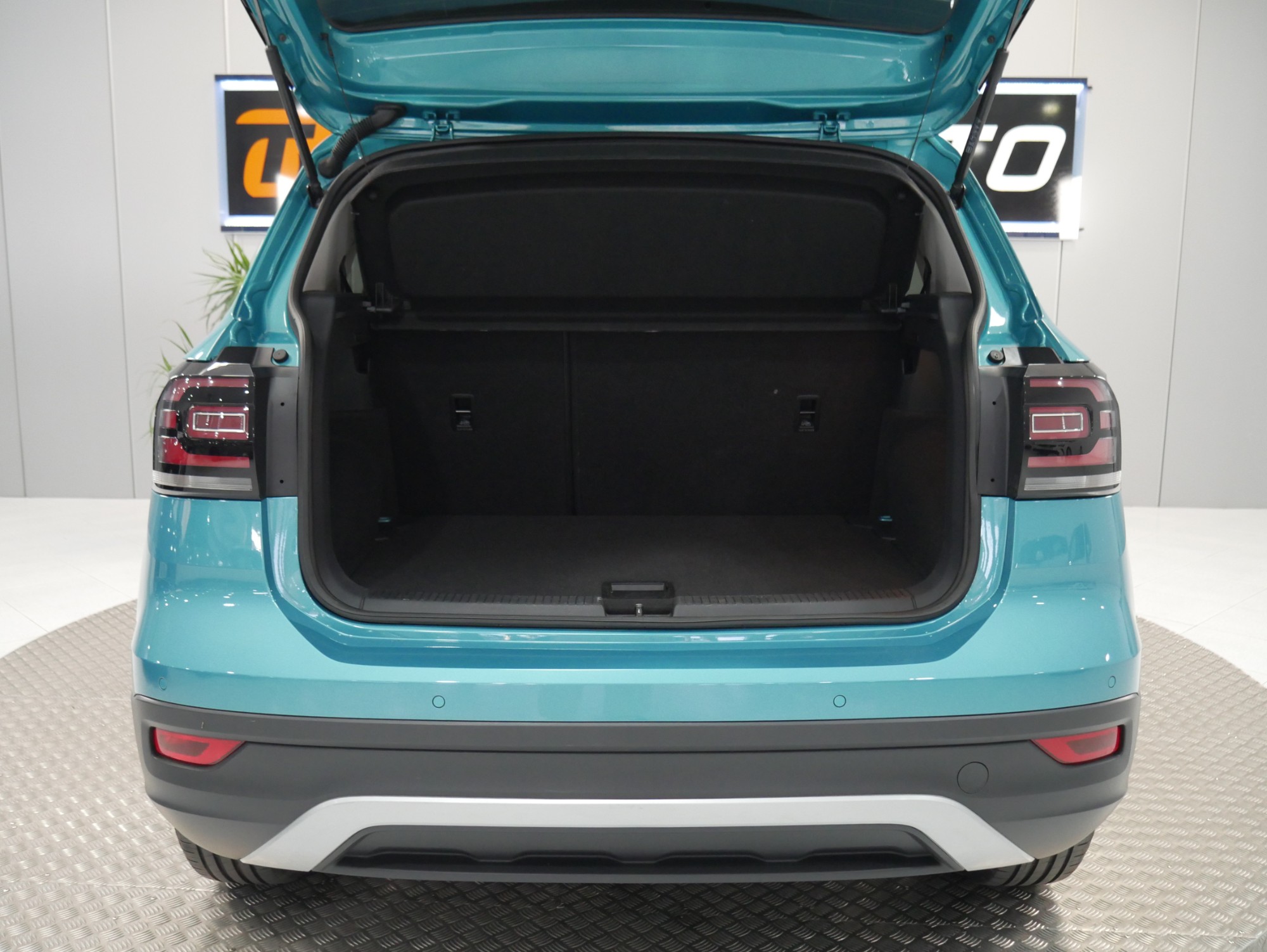 VOLKSWAGEN TCROSS