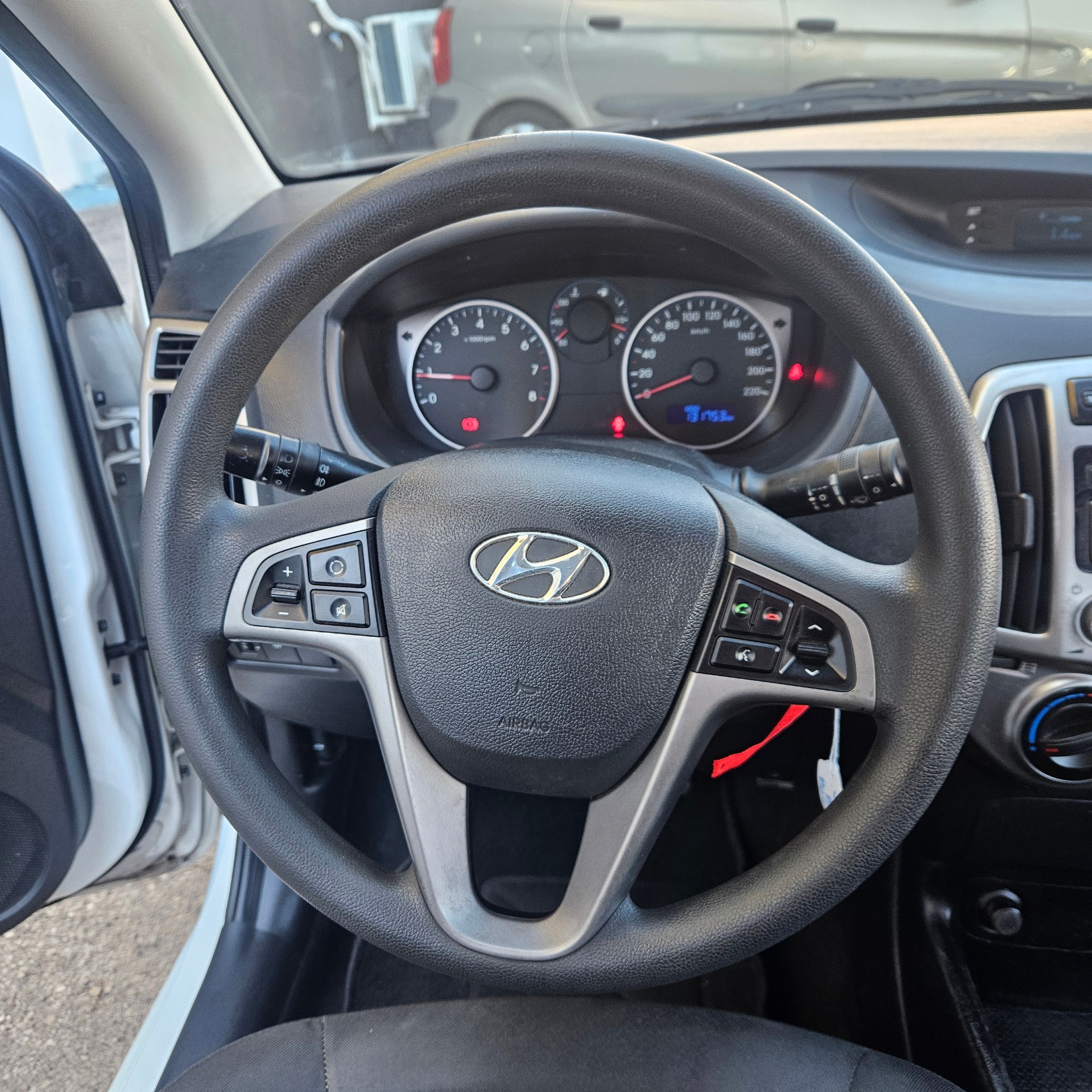 Hyundai i20 - 16