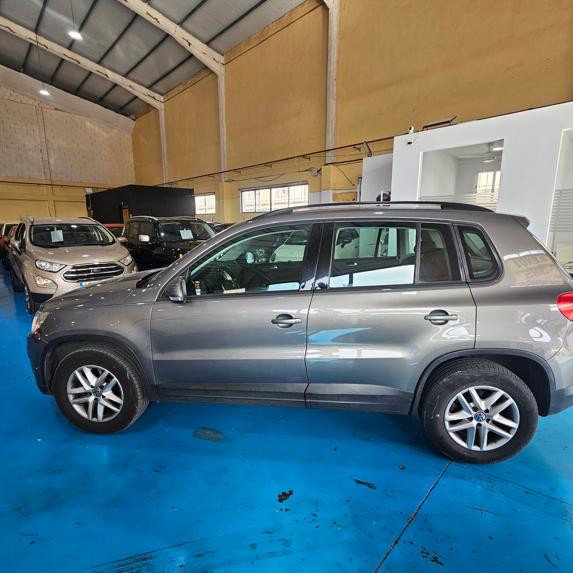 Volkswagen Tiguan - 7