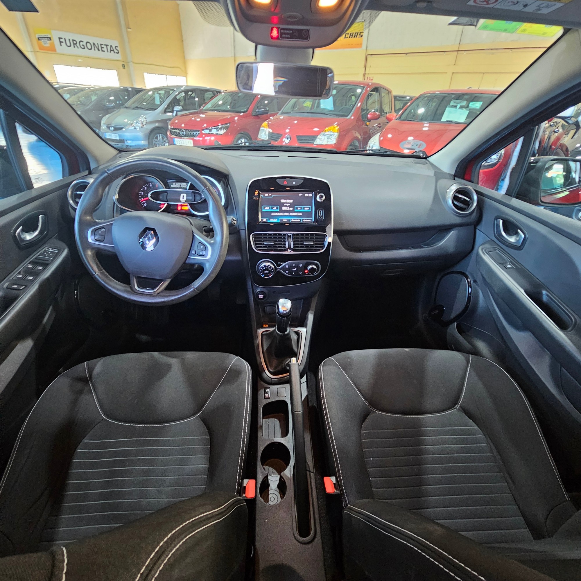 Renault Clio - 10