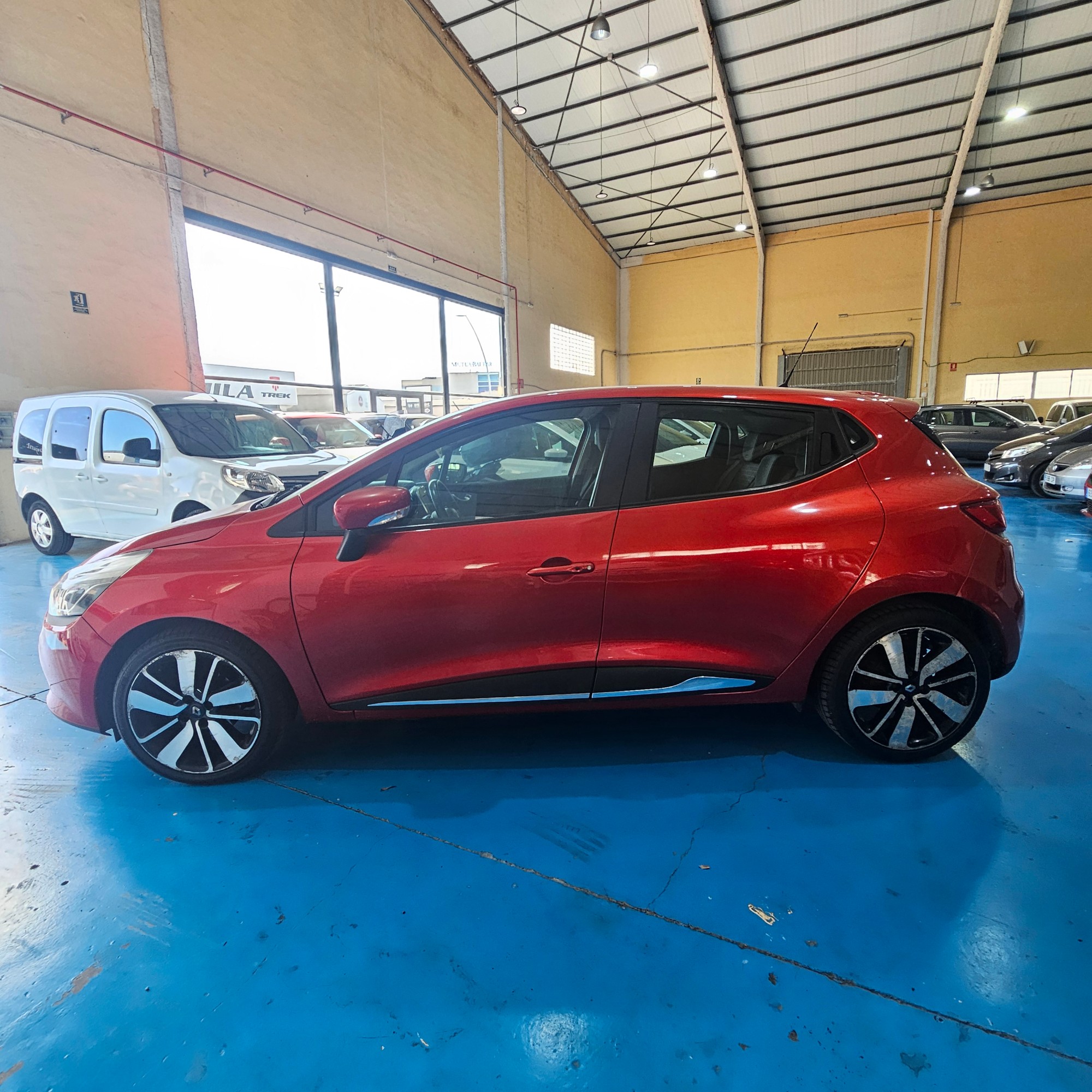 Renault Clio - 6