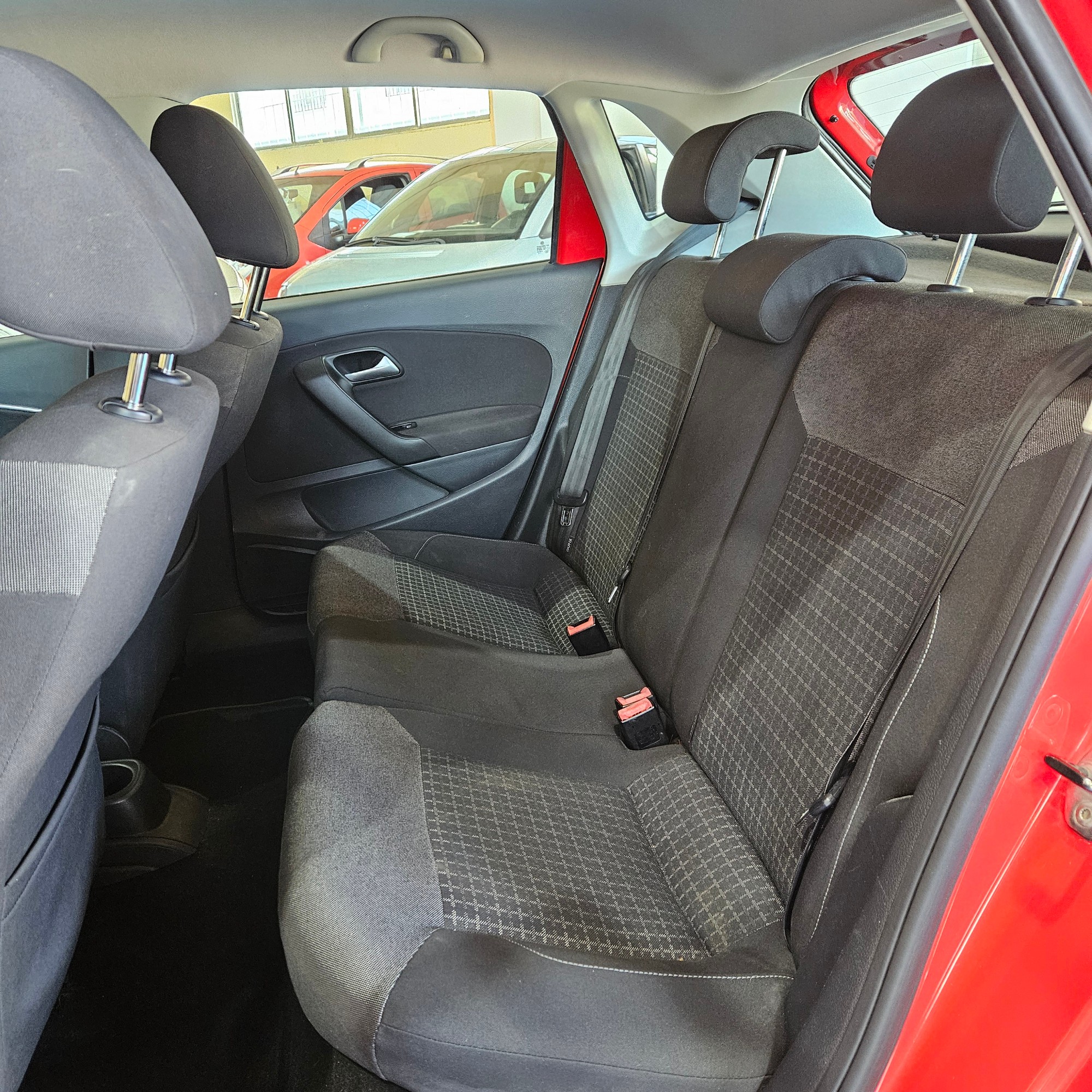 Volkswagen Polo - 12