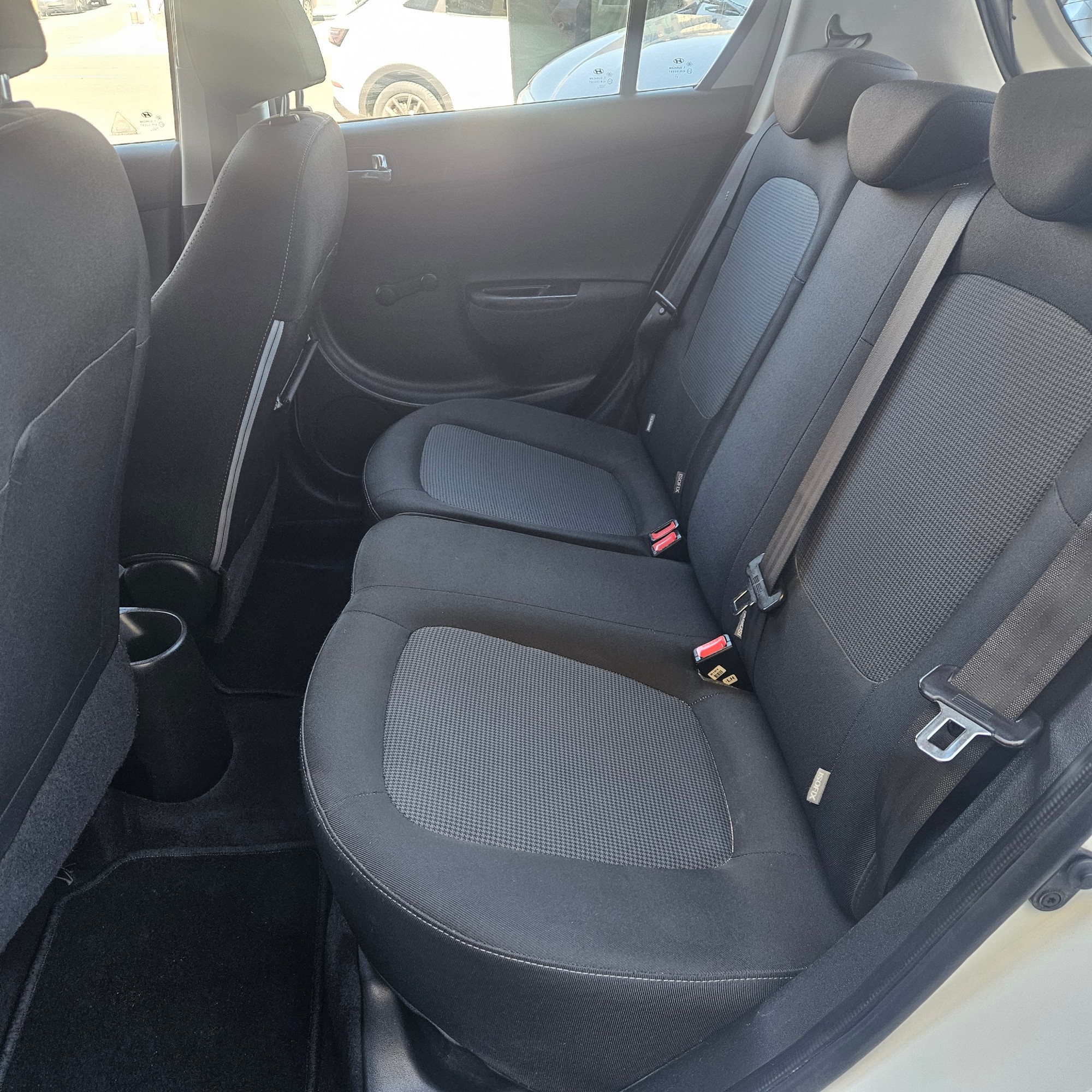 Hyundai i20 - 8