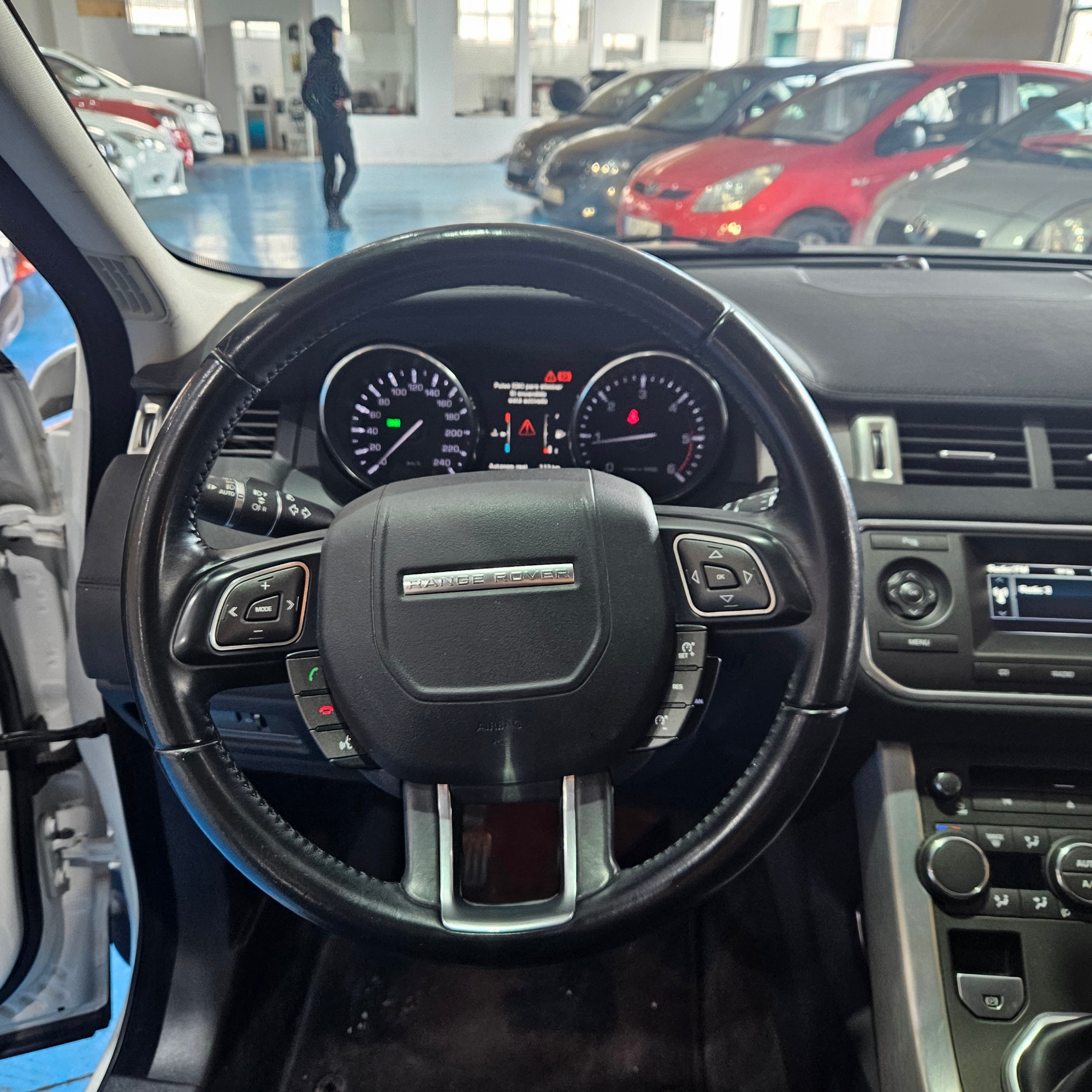 Land_Rover Range Rover Evoque - 18