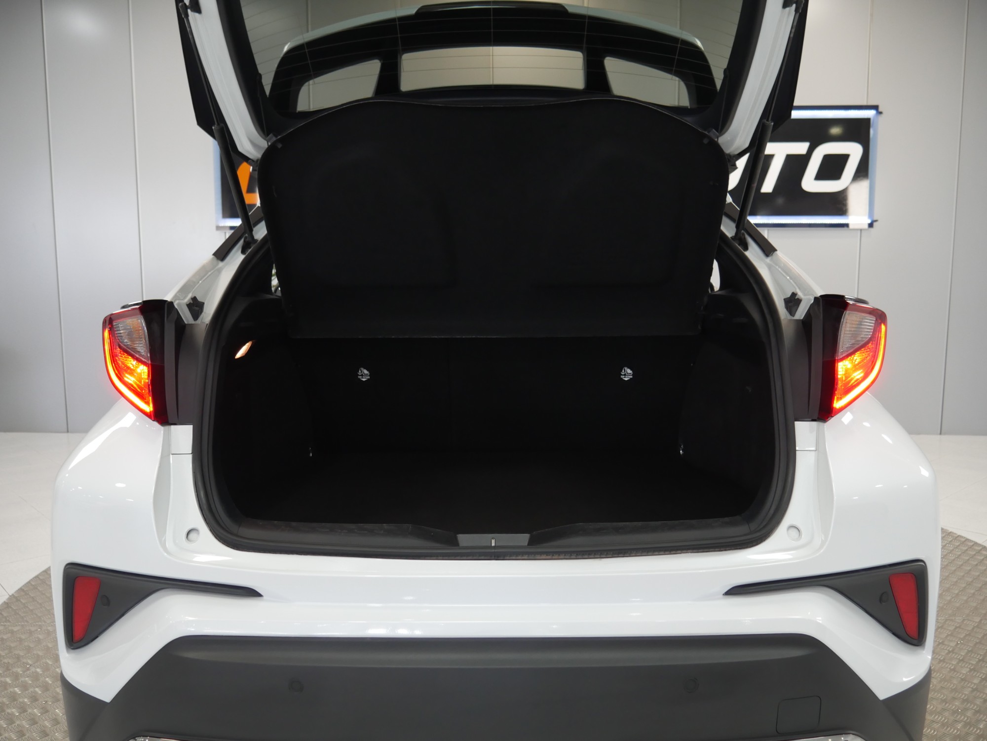 toyota chr