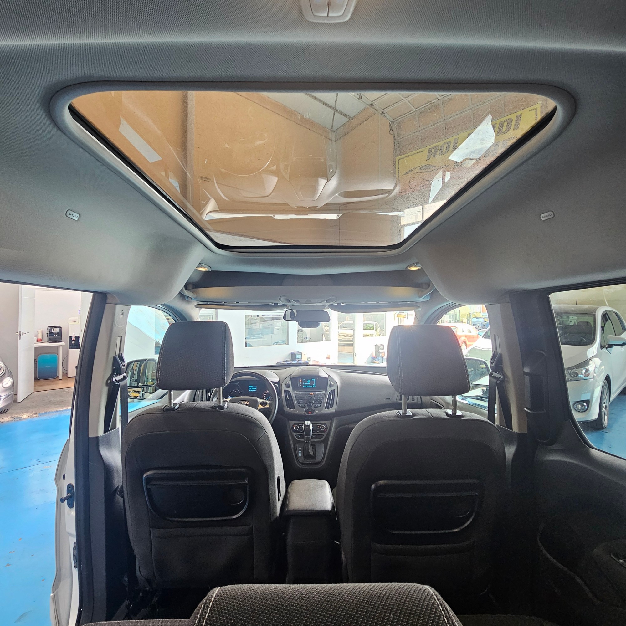 Ford Tourneo Connect - 22
