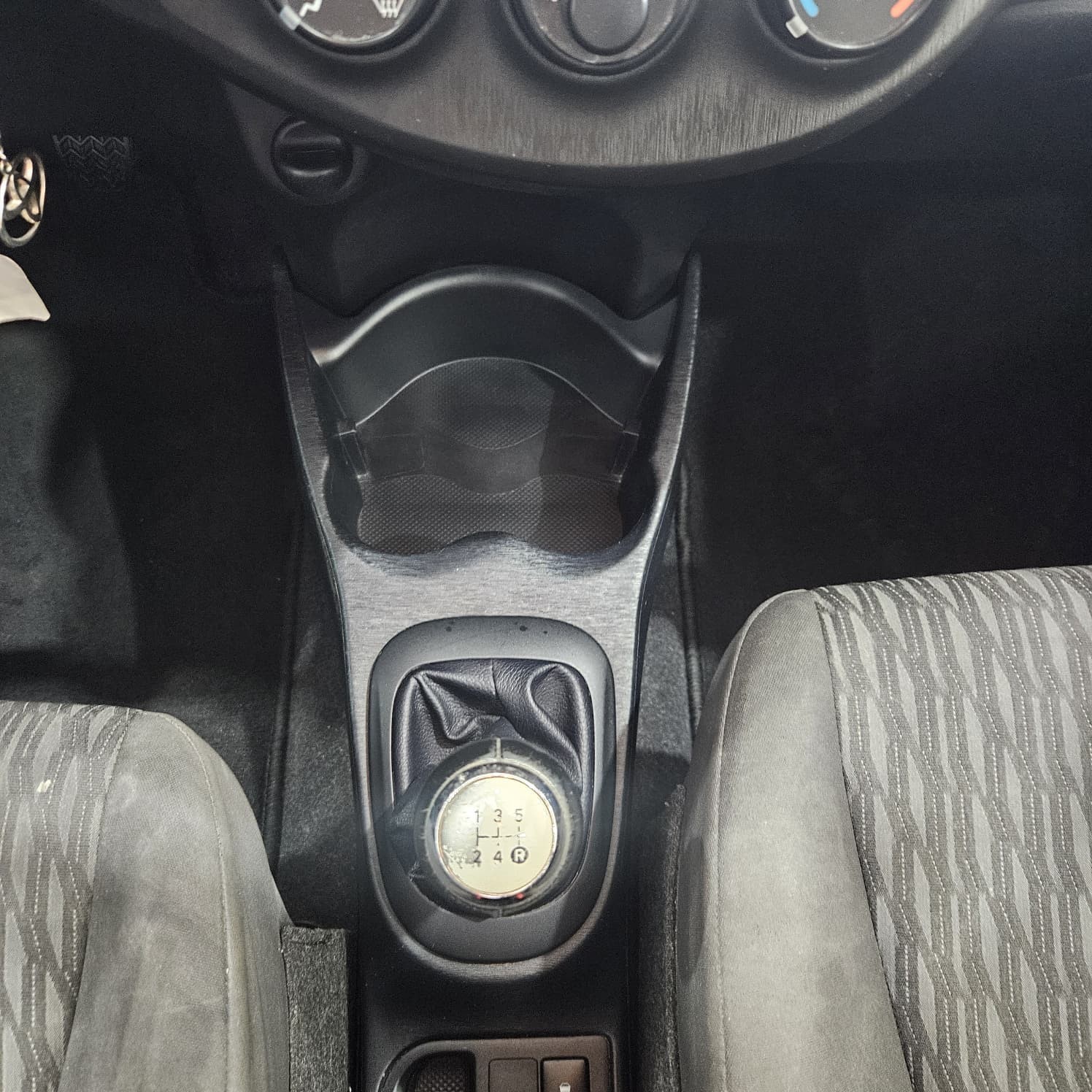 Toyota Yaris - 15