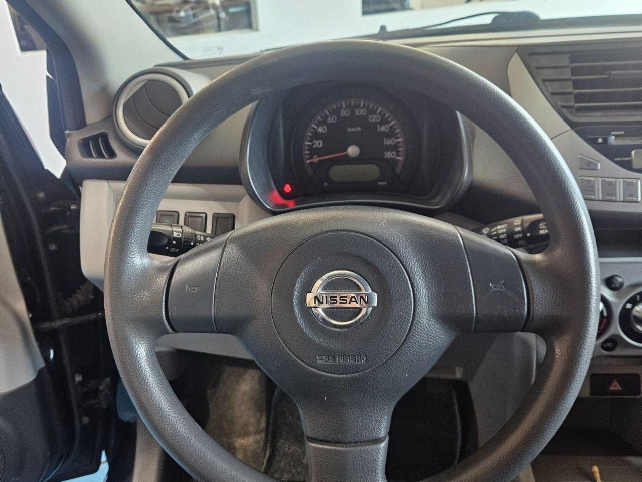 Nissan Pixo - 12