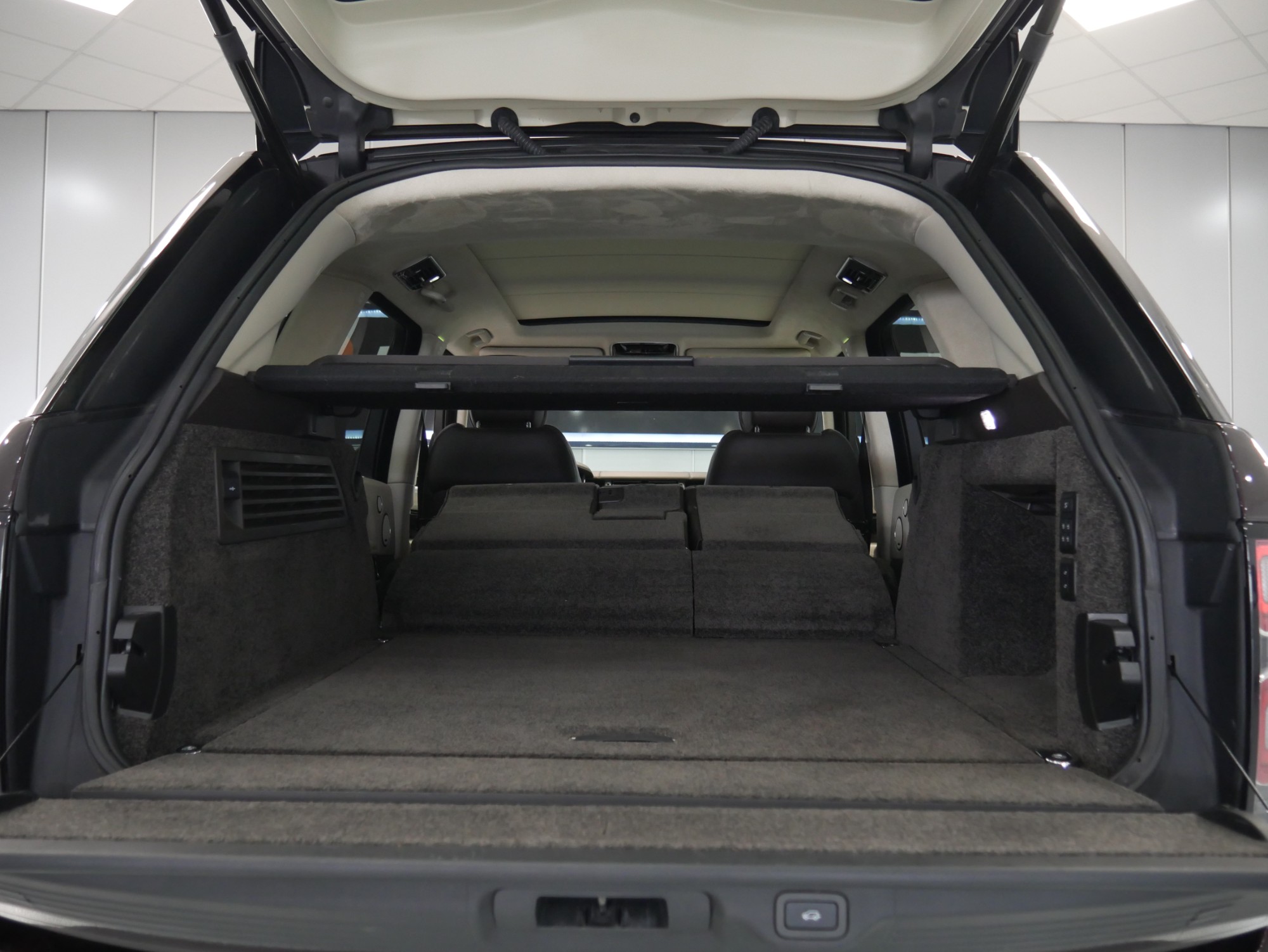 LANDROVER RANGE ROVER