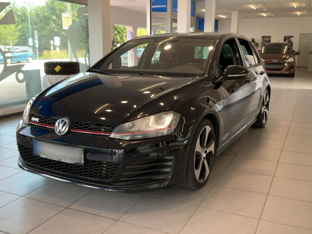 VOLKSWAGEN Golf - 2.0 TSI 230cv GTI Performance BMT