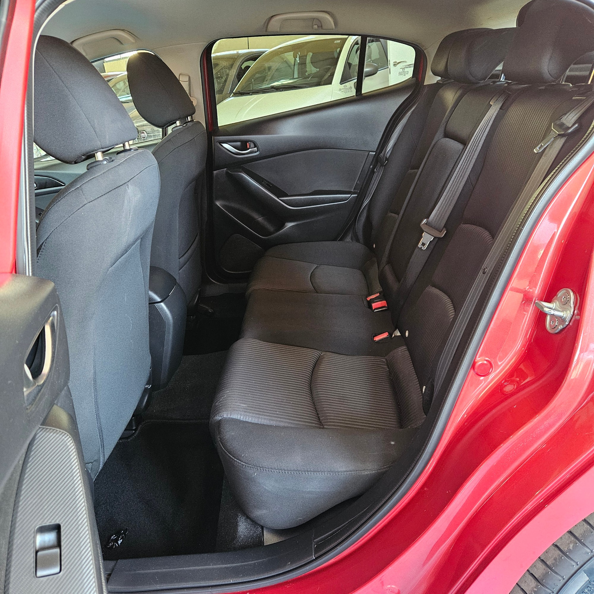 Mazda Mazda3 - 13