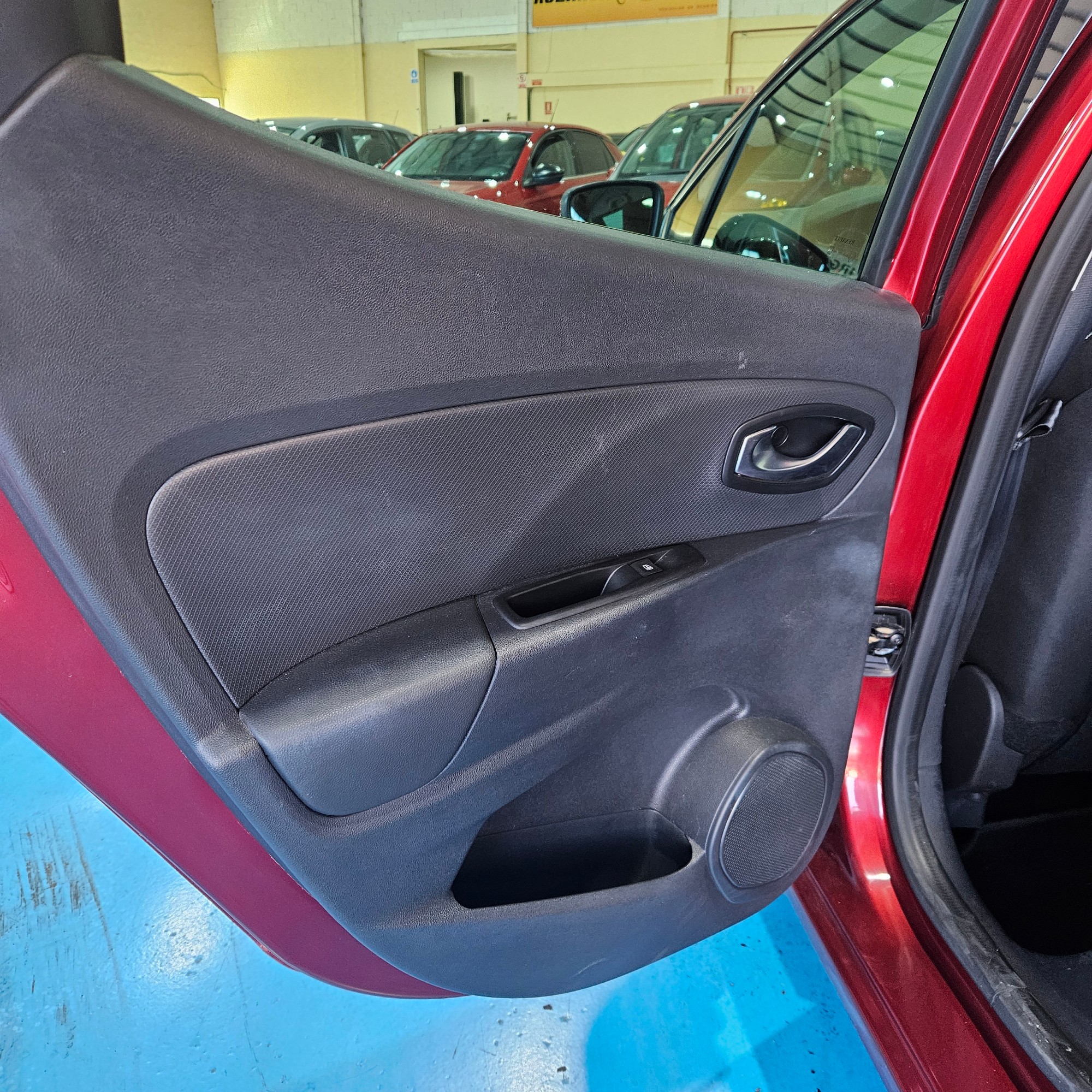 Renault Clio - 16